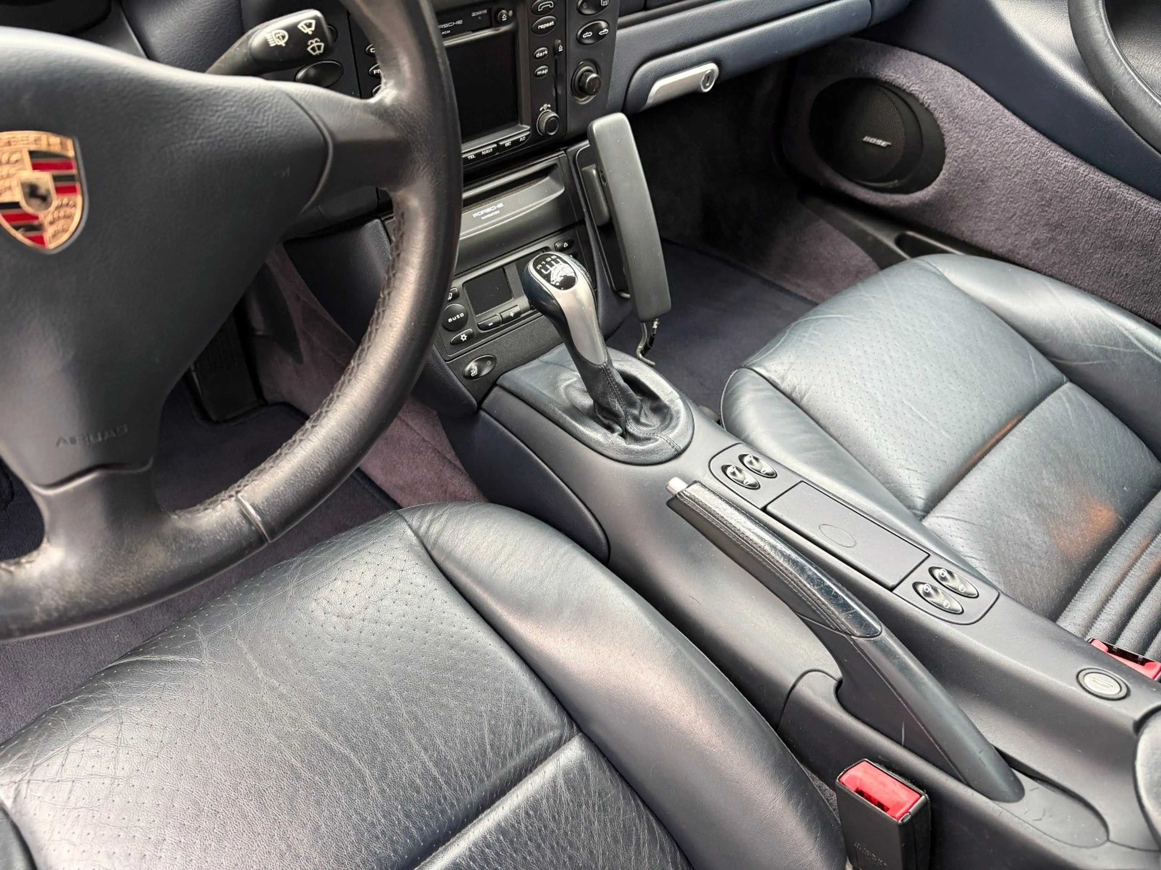 Porsche 996 Carrera Cabriolet — photo 10