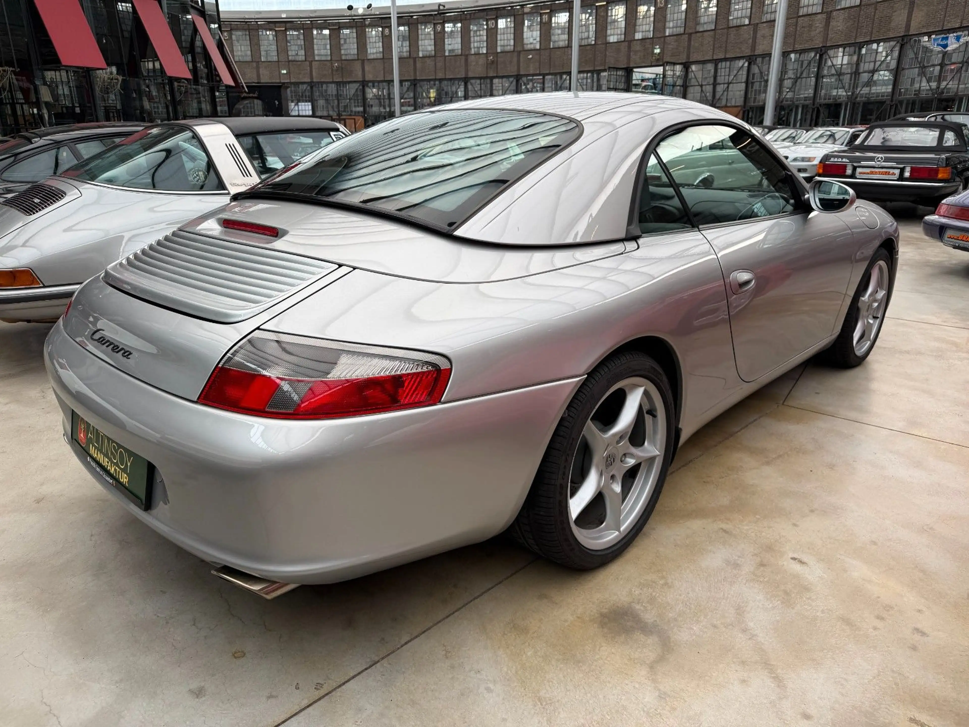 Porsche 996 Carrera Cabriolet — photo 2