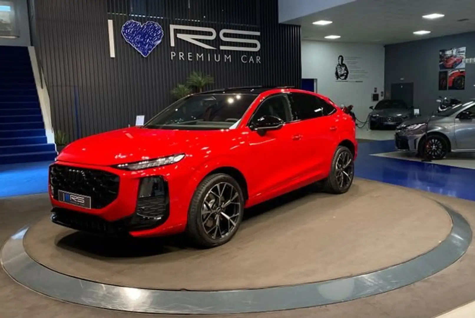 Audi Q3 Sportback 2.0 TDI Black line S tronic 110kW Rot - 2