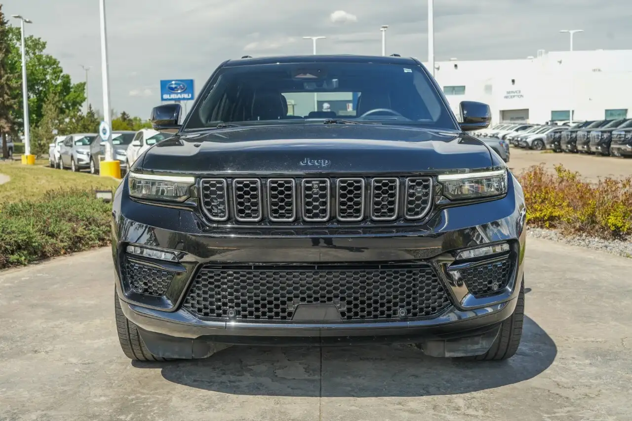 Jeep Grand Cherokee снимка Jeep Grand Cherokee