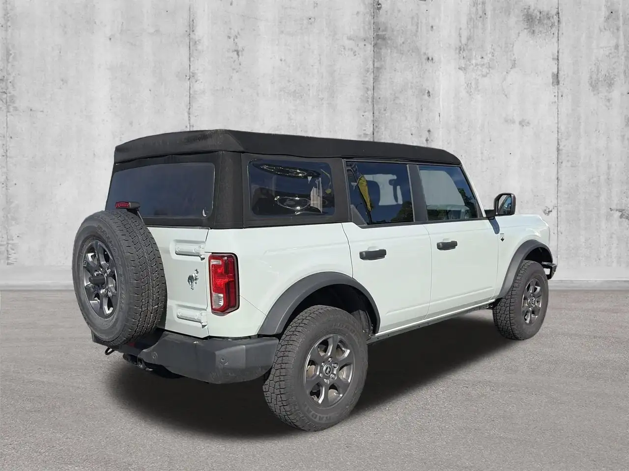 Ford Bronco снимка Ford Bronco