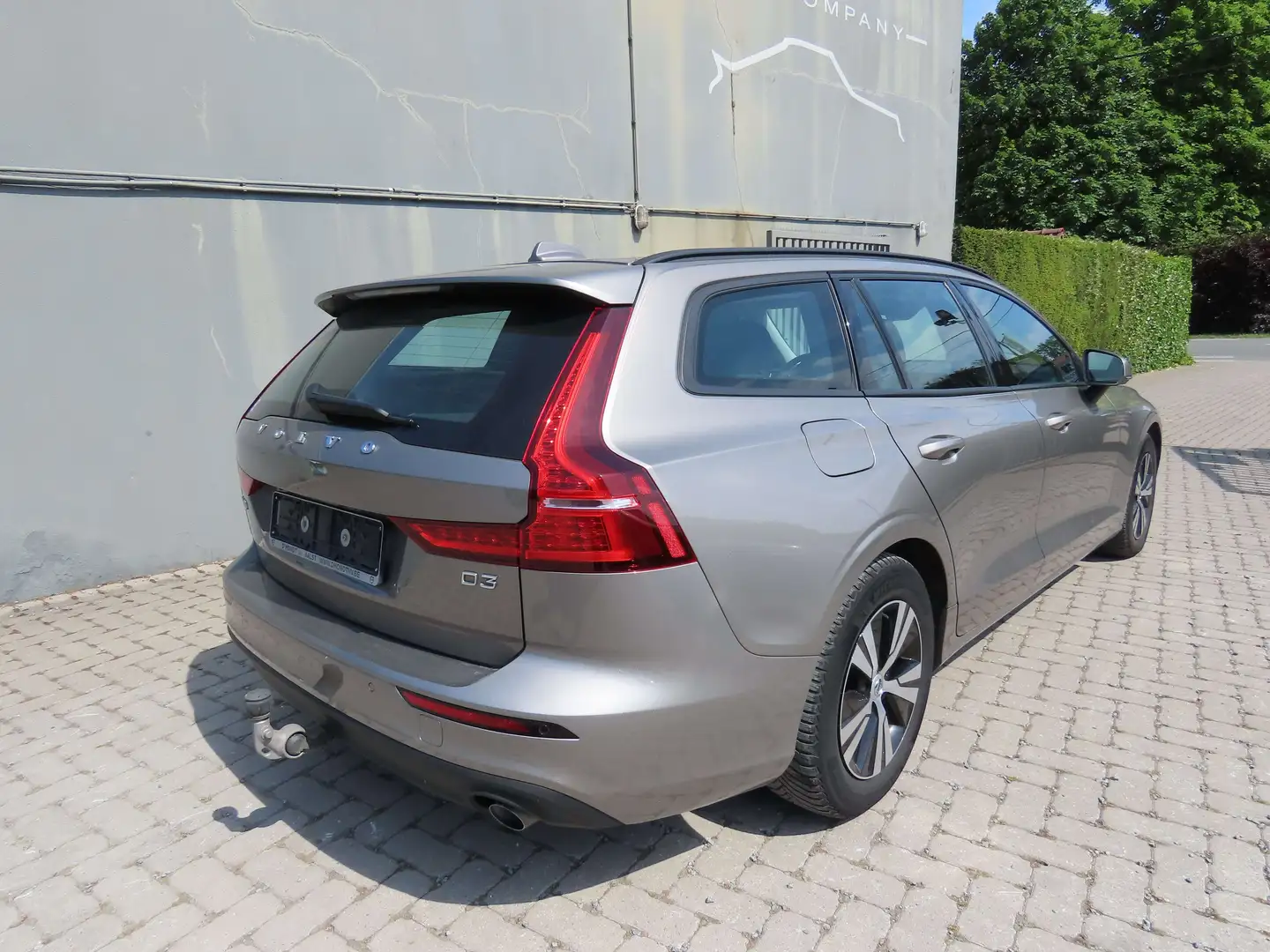 Volvo V60 2.0 D3 Momentum Pro Geartronic Beige - 2