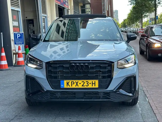 Audi Q2 view 7