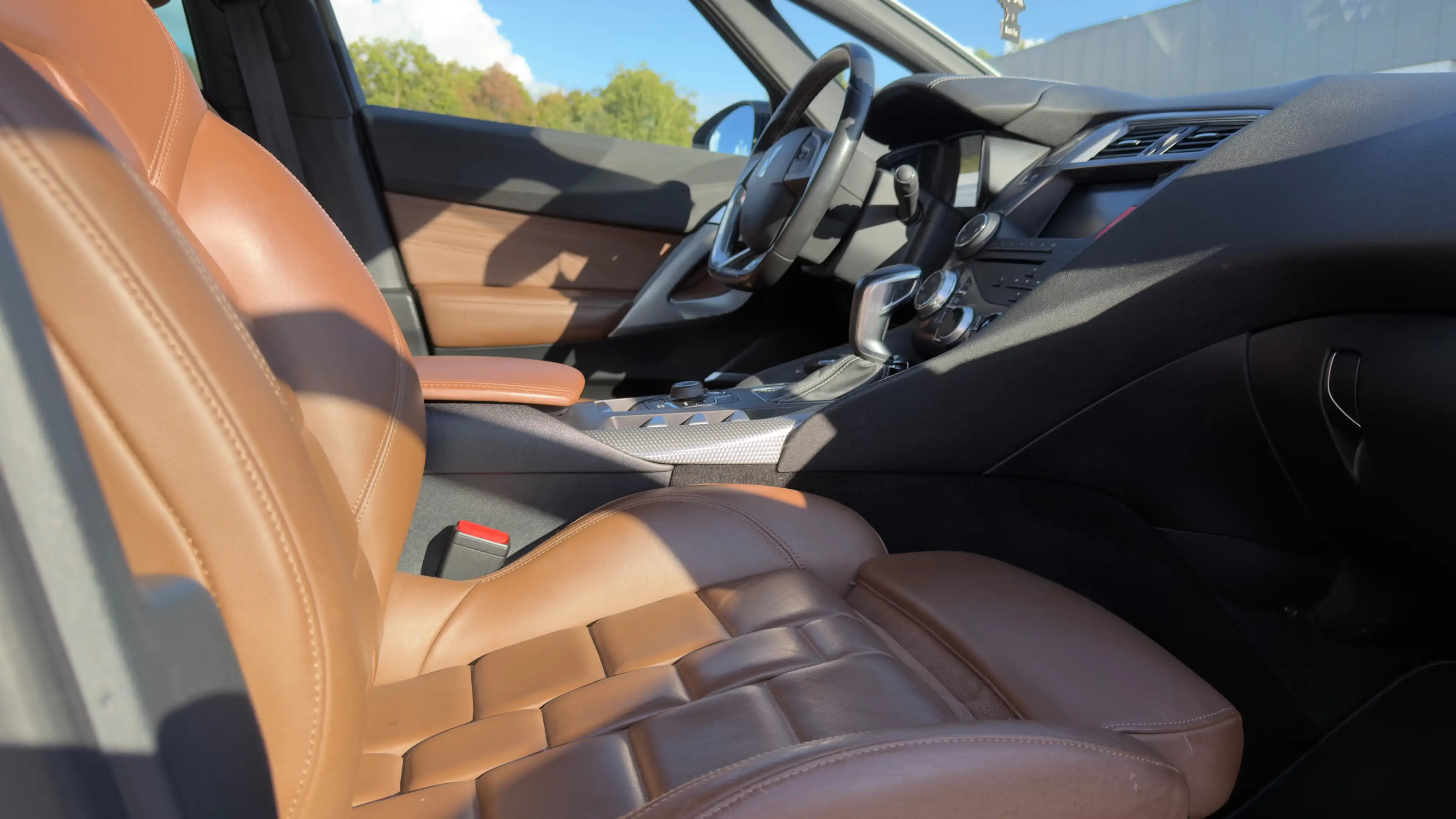 Citroen DS5 CITROËN DS5 2.0 HDI AUTOMAAT – 163 PK – FULL OPTION – PANORAMA – LEDER – CAMERA – 1 JAAR GARANTIE — photo 10