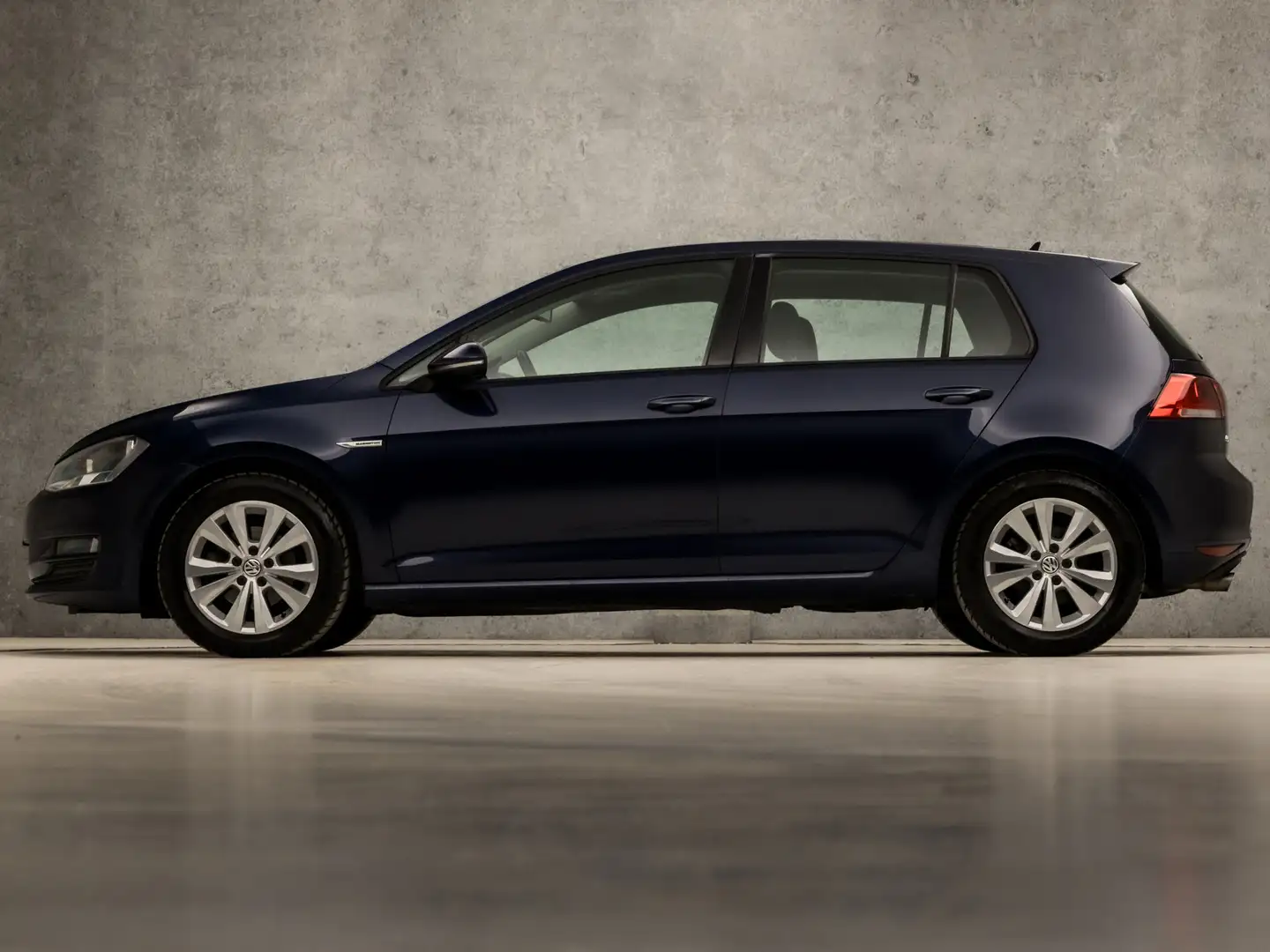 Volkswagen Golf 1.0 TSI Sportline (NAVIGATIE, CLIMATE, CAMERA, SPO Blauw - 2