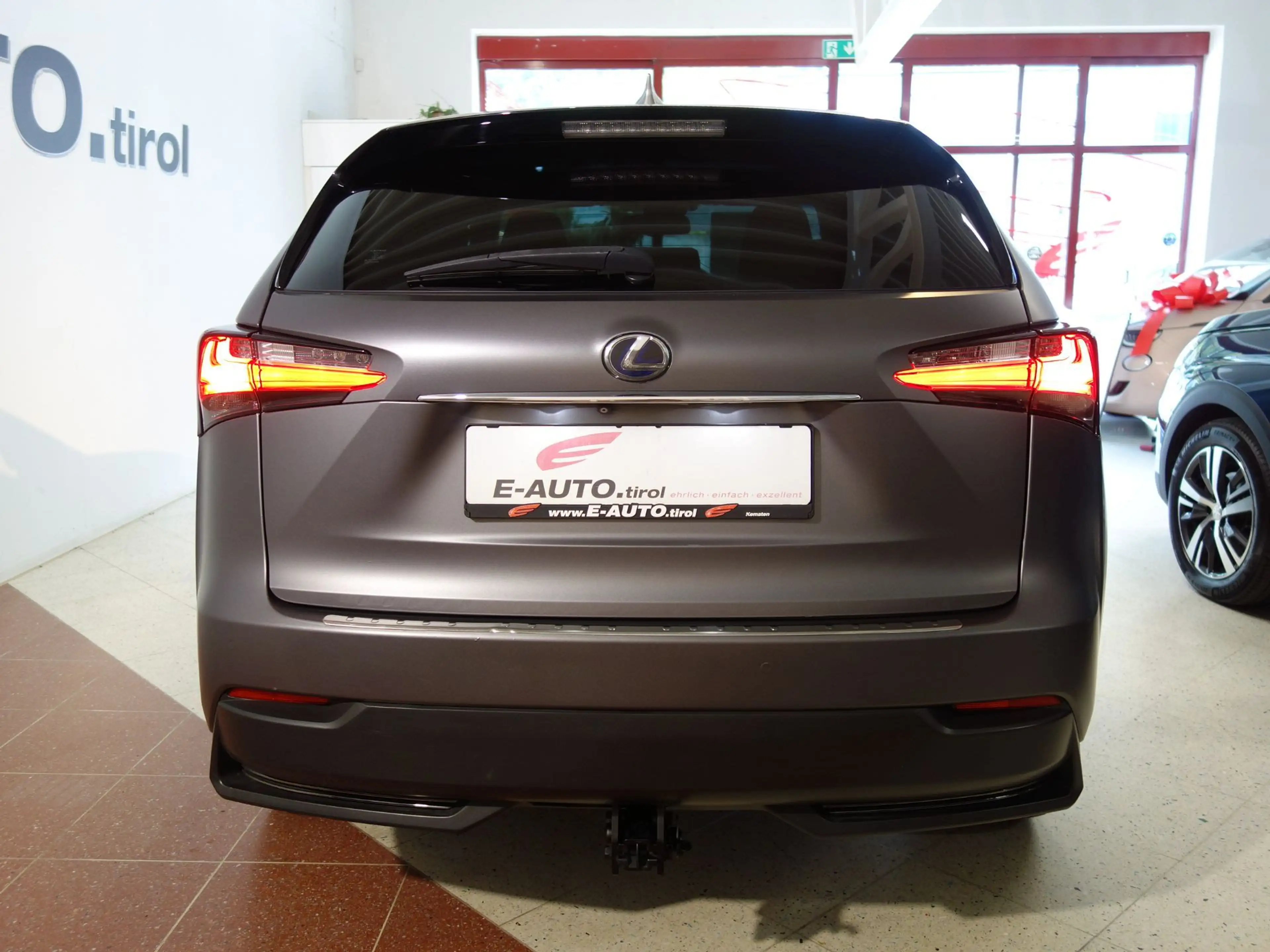 Lexus NX 300h AWD Hybrid Aut. Executive *VOLLAUSSTATTUNG *FOLIE — photo 7