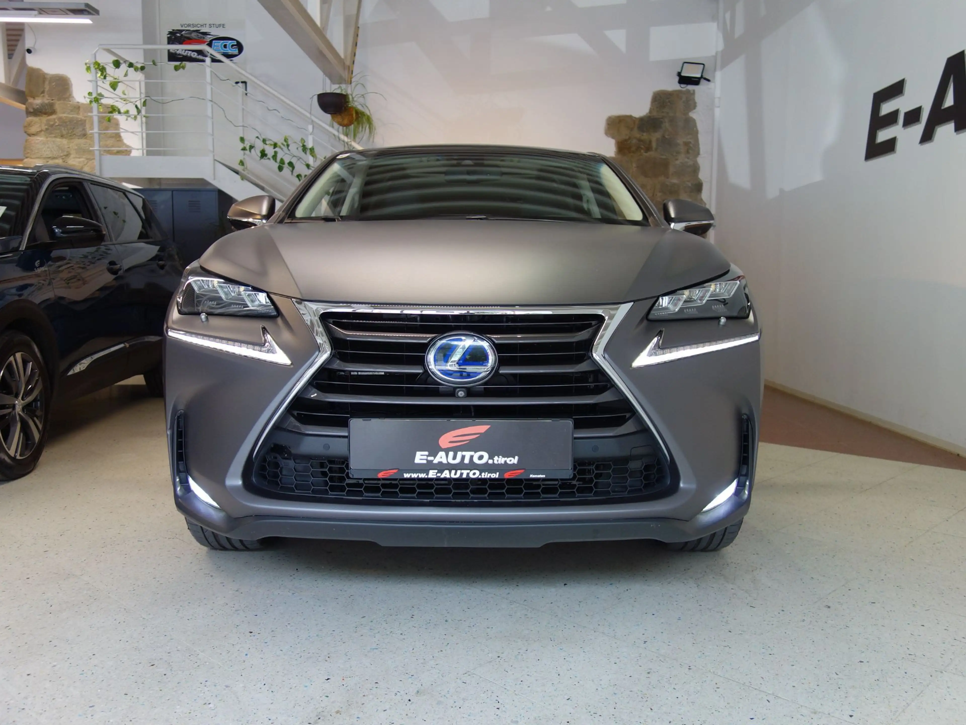 Lexus NX 300h AWD Hybrid Aut. Executive *VOLLAUSSTATTUNG *FOLIE — photo 3