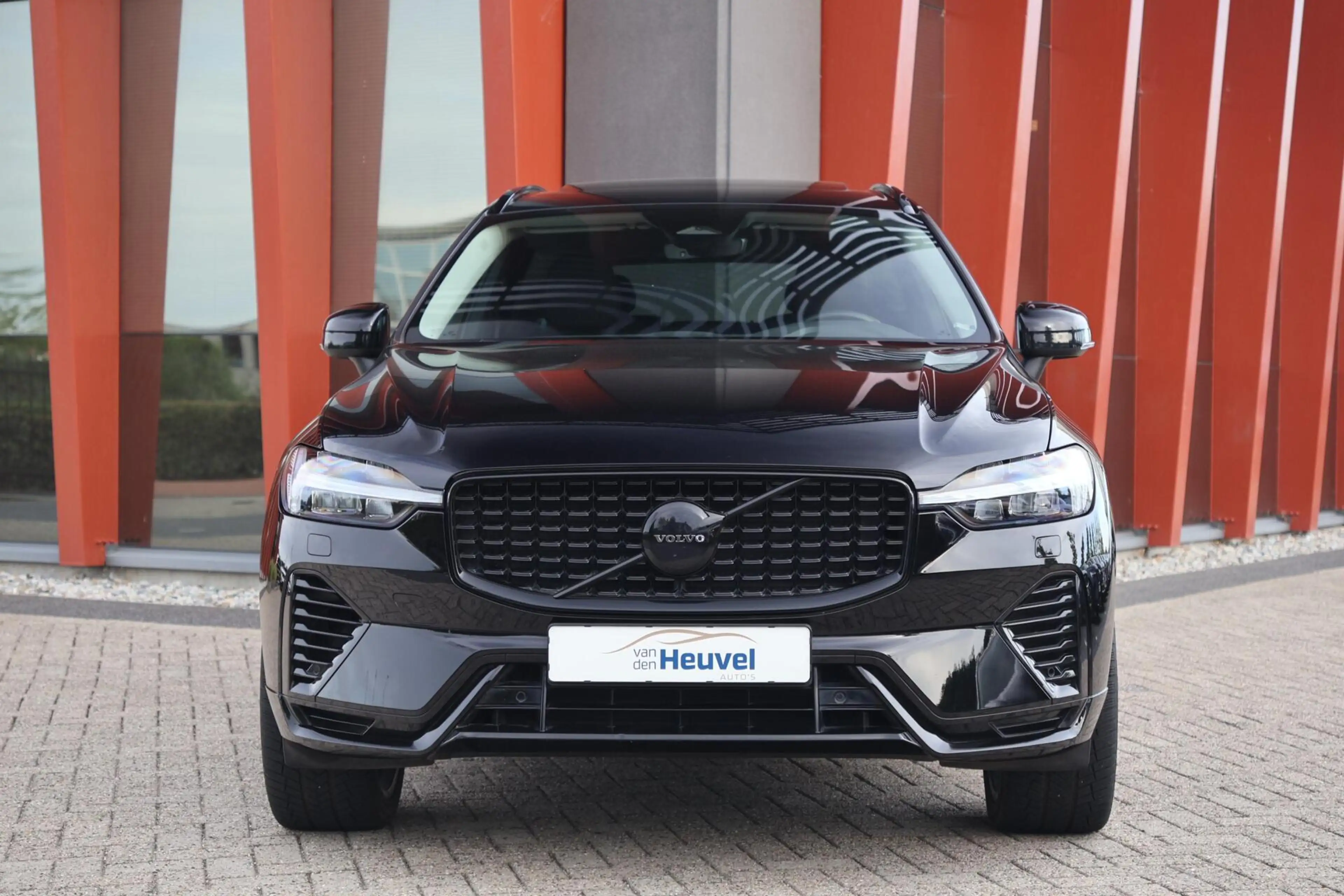 Volvo XC60 T6 Recharge AWD Plus Dark | Stoelverwarming | Trek — photo 2