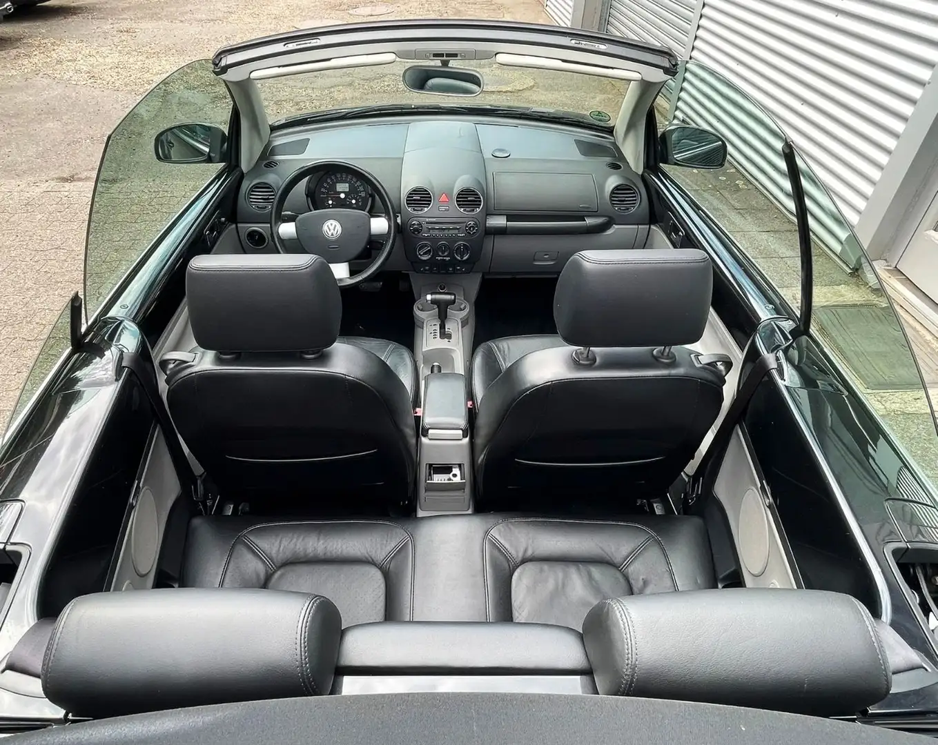 Volkswagen New Beetle Cabriolet 2.0 Highline AUTOMATIK LEDE Noir - 2