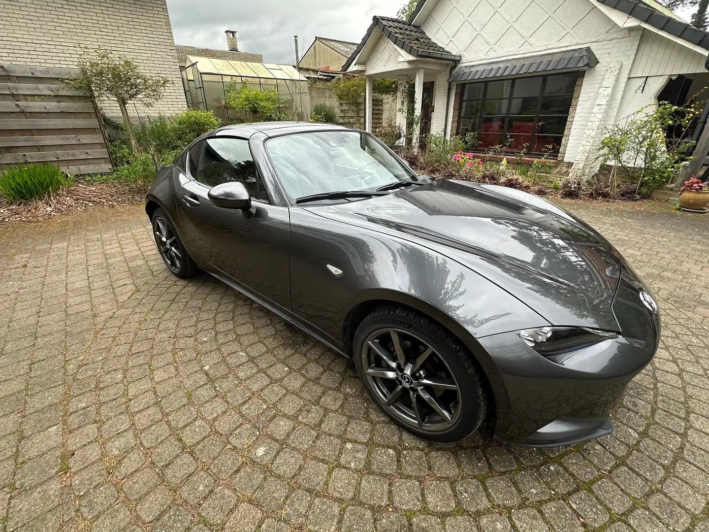 Mazda MX-5 2.0i Skyactiv RF Šedá - 2