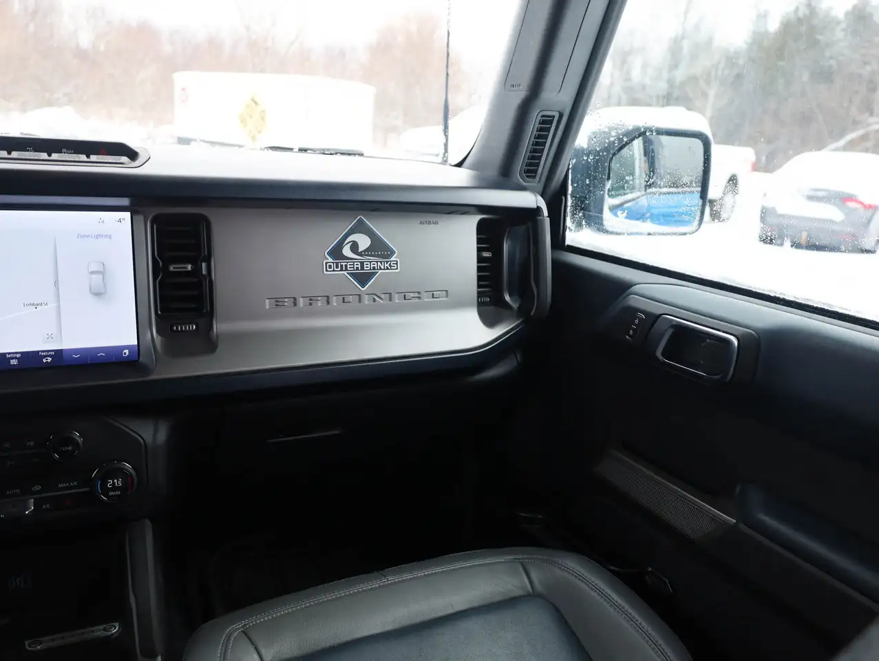 Ford Bronco снимка Ford Bronco