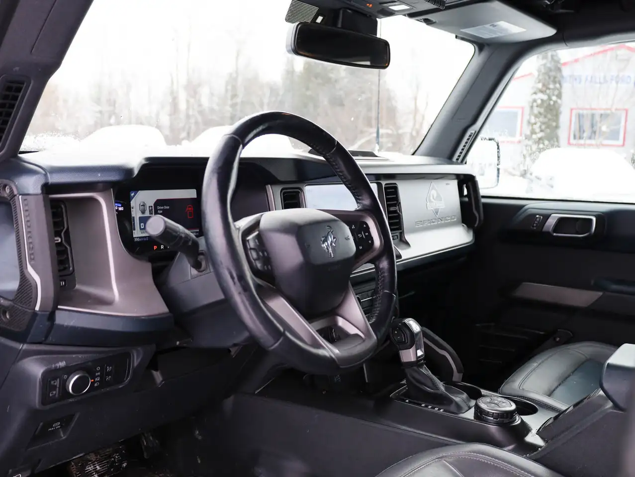 Ford Bronco снимка Ford Bronco