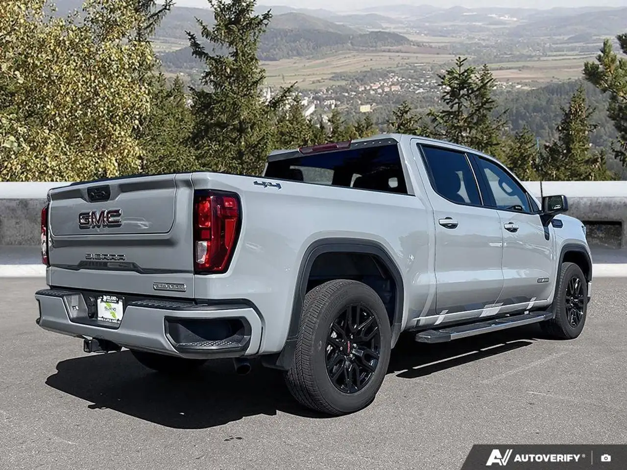 GMC Sierra 1500 photo GMC Sierra 1500