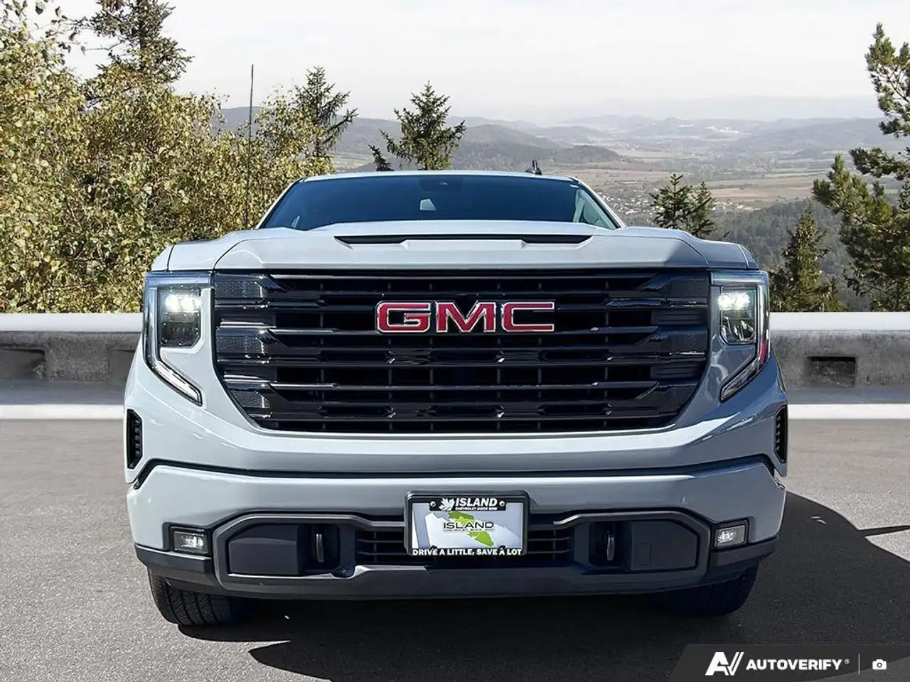 GMC Sierra 1500 photo GMC Sierra 1500