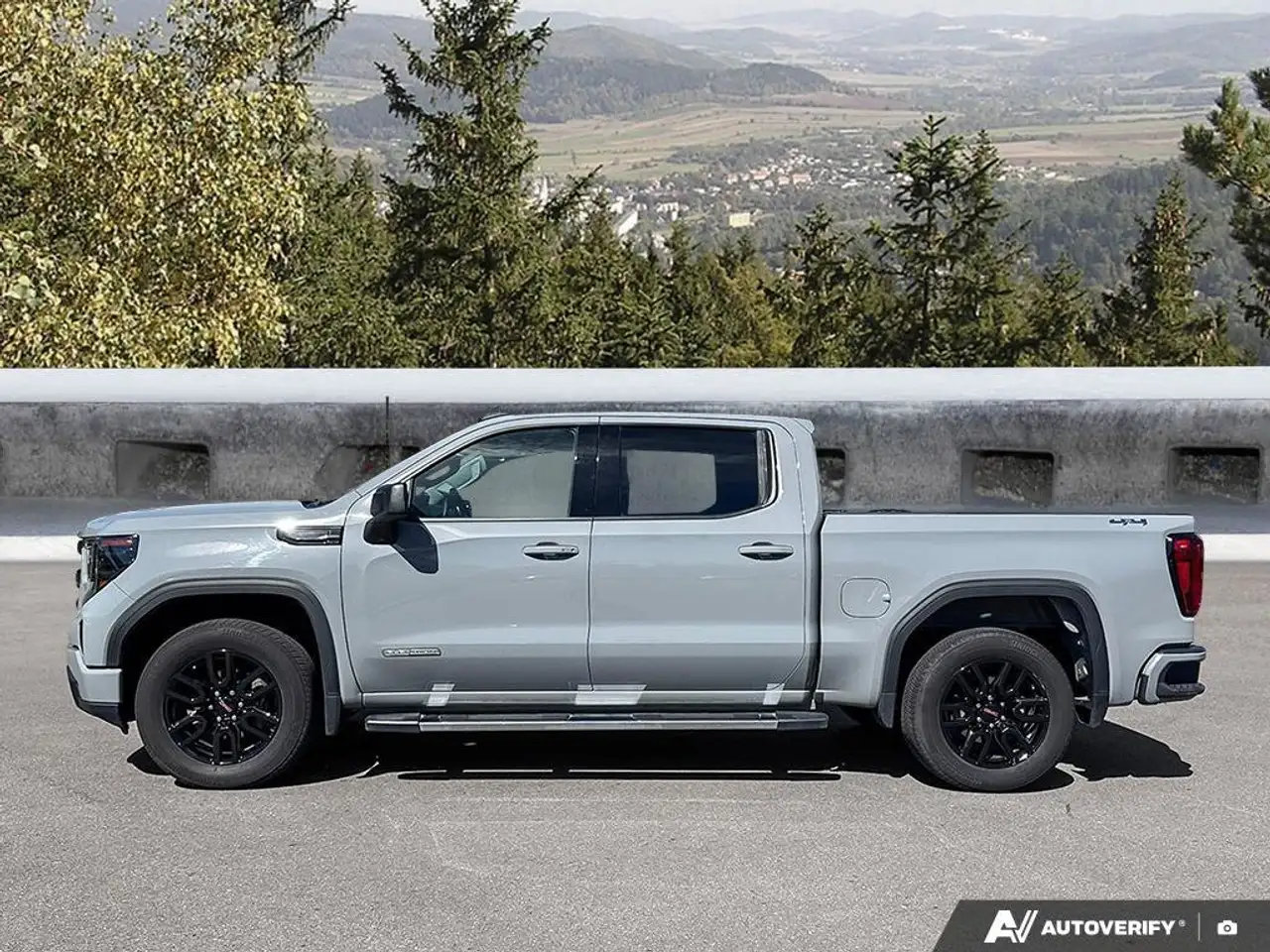 GMC Sierra 1500 photo GMC Sierra 1500