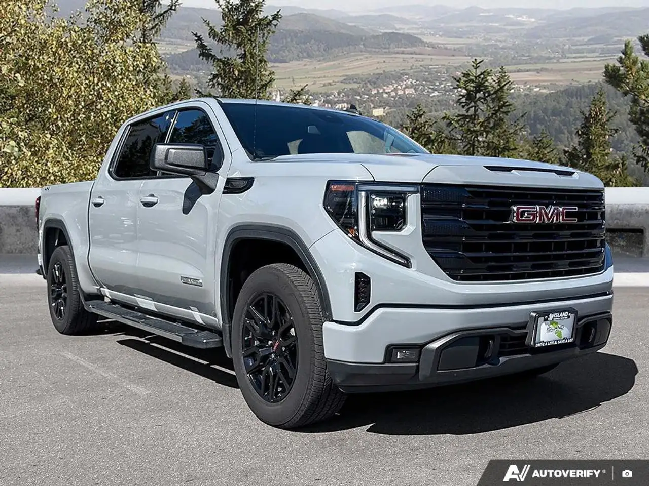 GMC Sierra 1500 photo GMC Sierra 1500