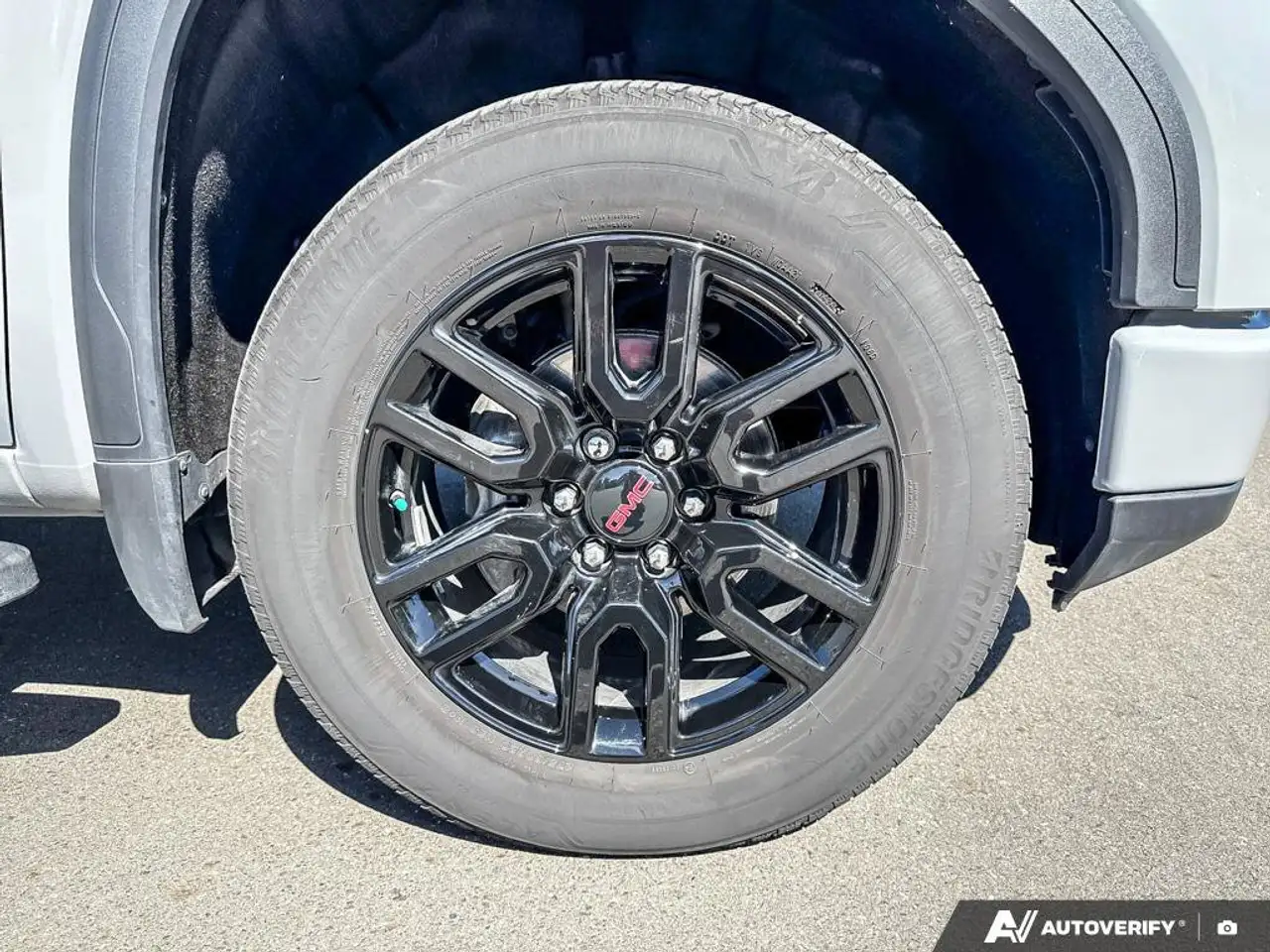 GMC Sierra 1500 photo GMC Sierra 1500