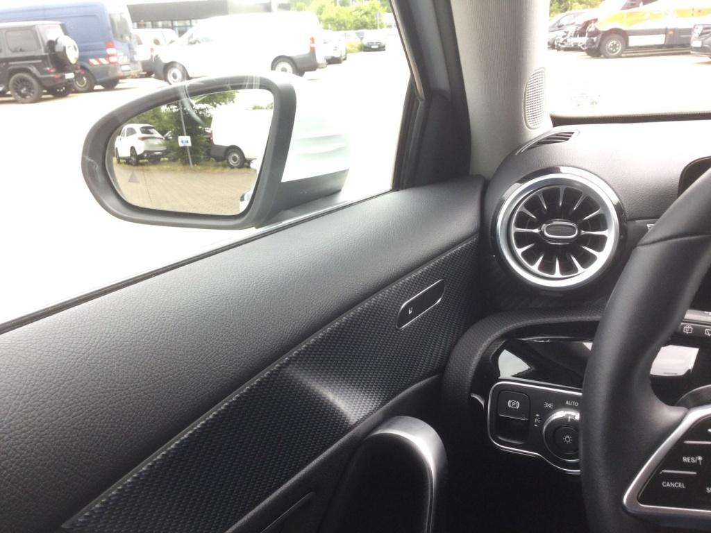 Mercedes-Benz A 220