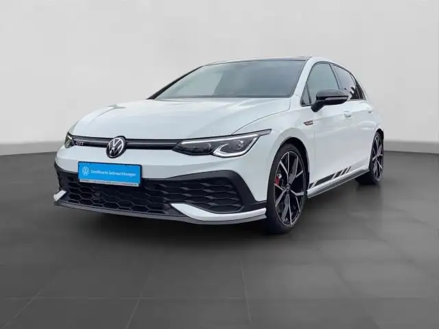 Volkswagen Golf view 2