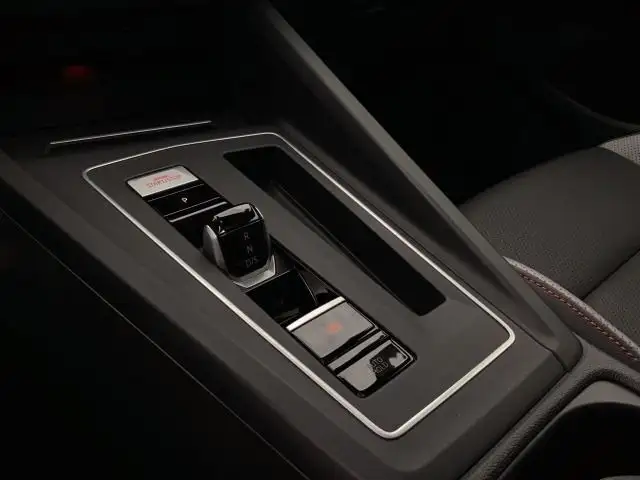 Volkswagen Golf view 10
