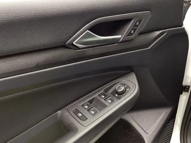 Volkswagen Golf view 7