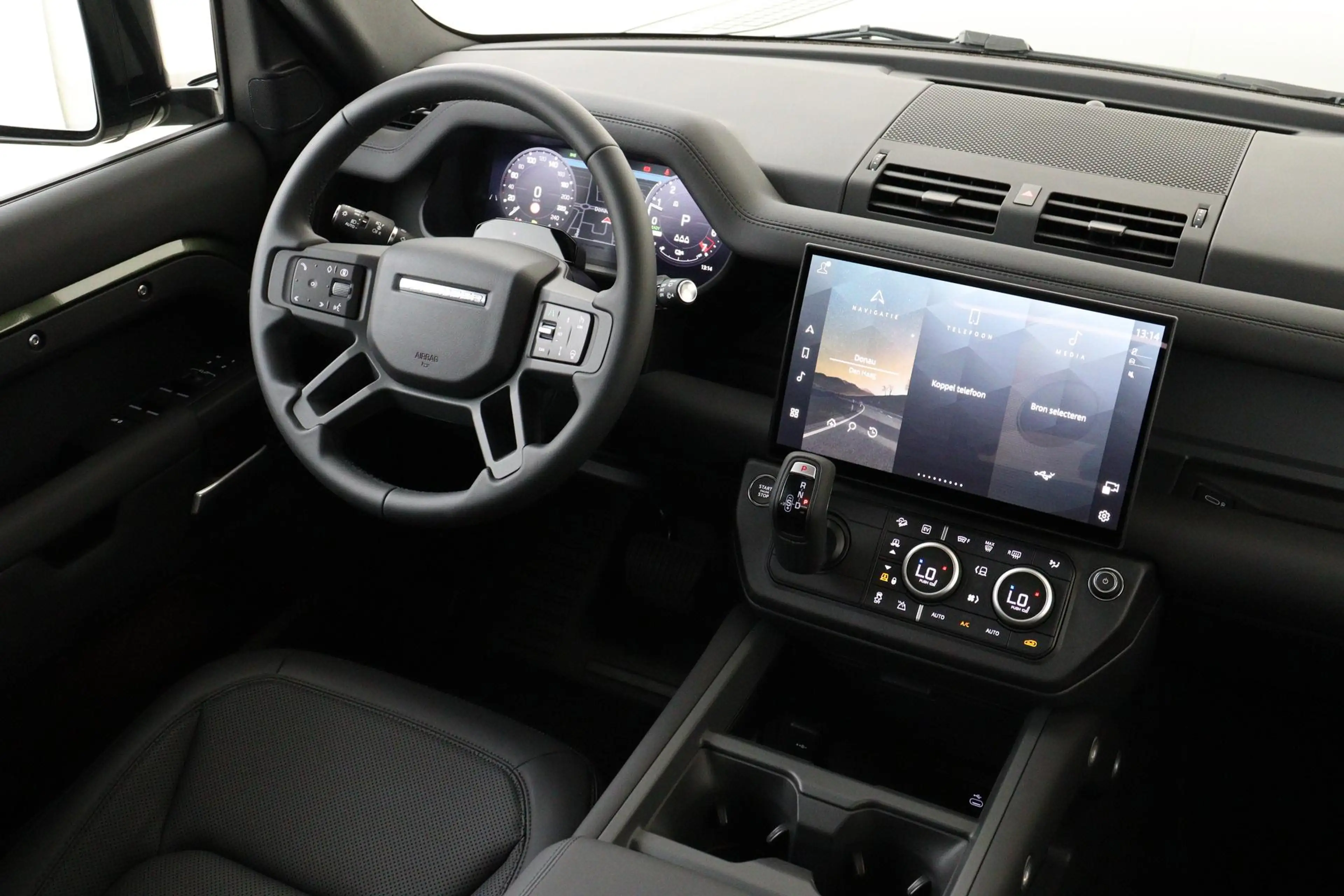 Land Rover Defender 110 2.0 P300e 110 X-DYNAMIC SE WOOLSTONE METALLIC| — photo 6