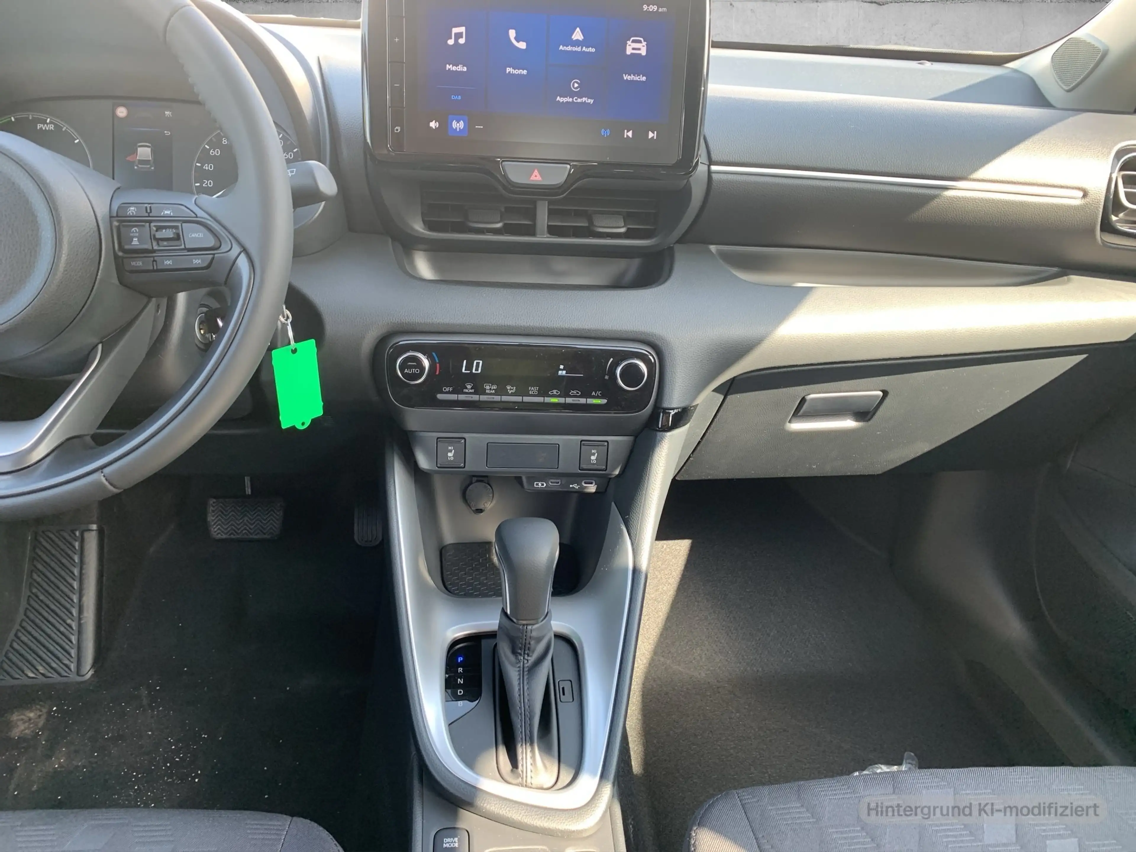 Mazda 2 Hybrid VVT-i 116 PS e-CVT FWD CENTRE Mazda2 Hybrid — photo 9