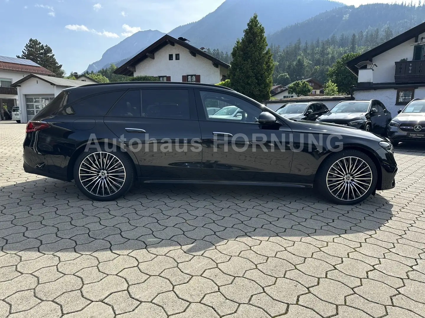 Mercedes-Benz E 450 E 450d 4M T AMG NIGHT STHZG 360° AHK BURM4D AIRM Schwarz - 2