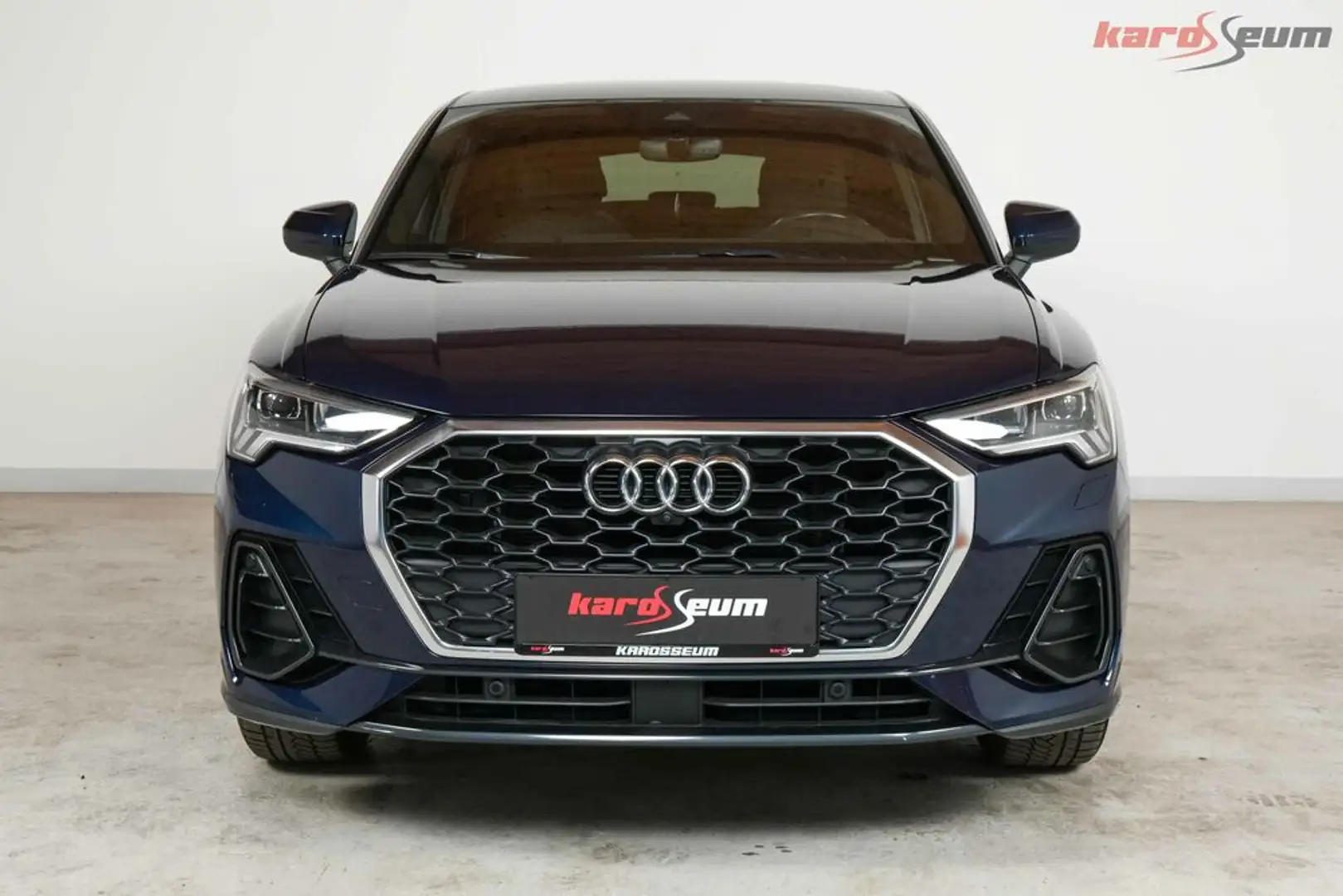 Audi Q3 35 TDI SB *AHK*B Blau - 2