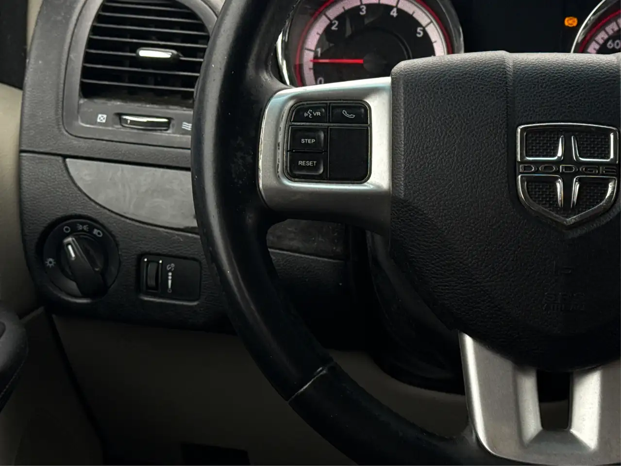 Dodge Grand Caravan снимка Dodge Grand Caravan