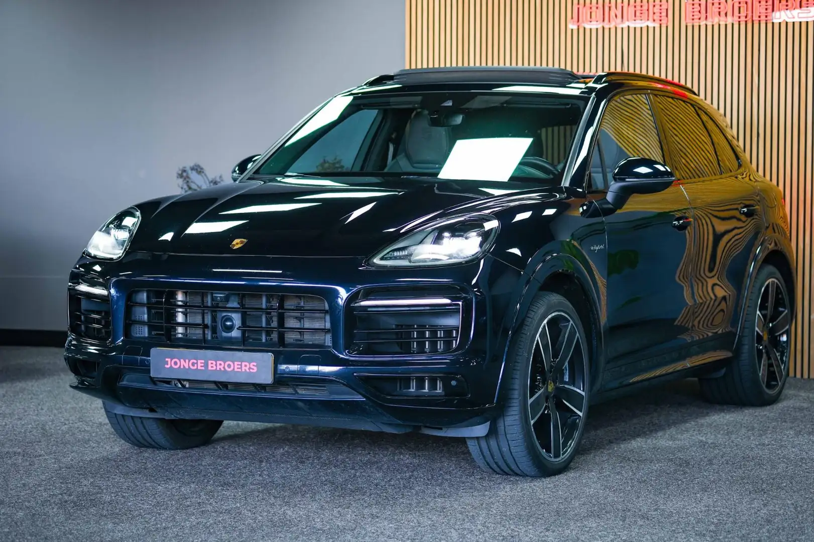 Porsche Cayenne 3.0 E-Hybrid Platinum Edition Blauw - 2