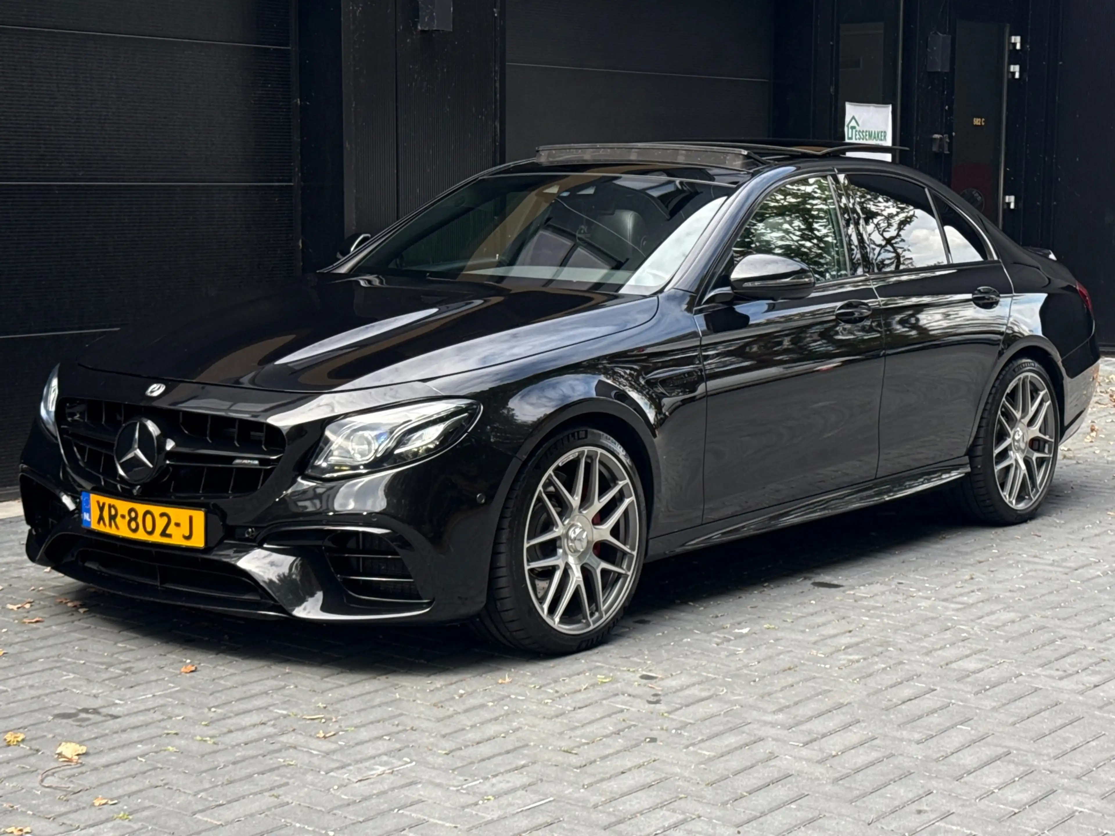 Mercedes-Benz E 63 AMG S 4MATIC Premium Plus PANO/360*/CAMERA/NON-OPF/VEE — photo 3