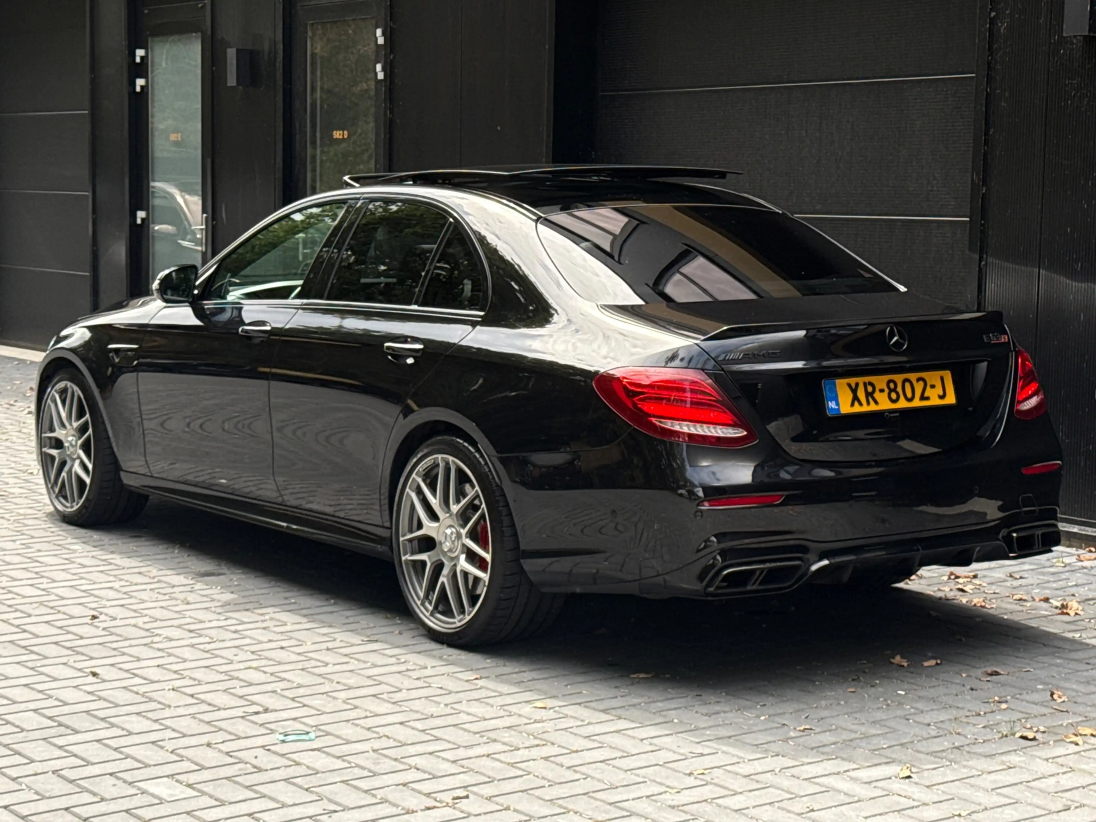 Mercedes-Benz E 63 AMG S 4MATIC Premium Plus PANO/360*/CAMERA/NON-OPF/VEE — photo 7