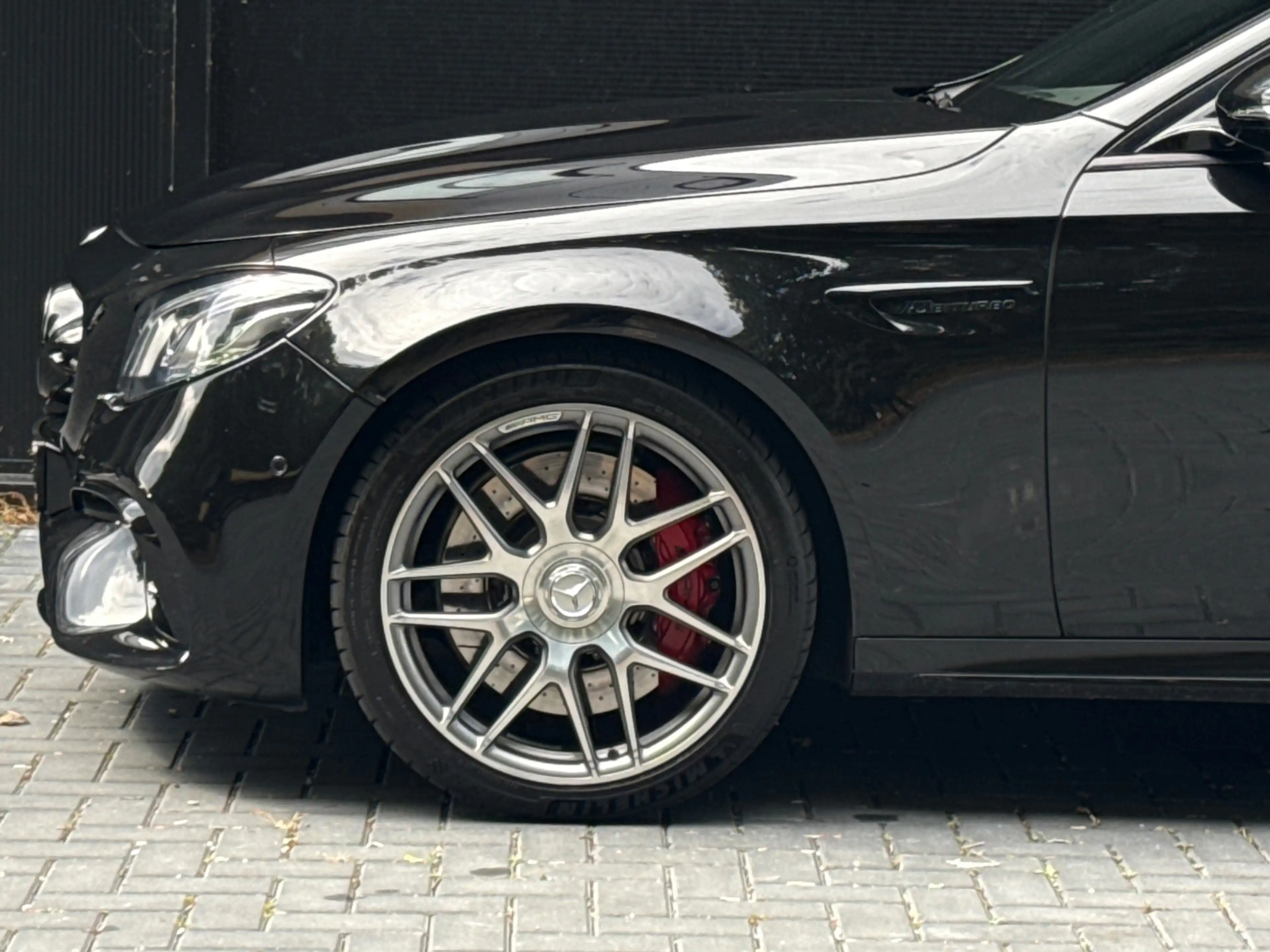 Mercedes-Benz E 63 AMG S 4MATIC Premium Plus PANO/360*/CAMERA/NON-OPF/VEE — photo 4