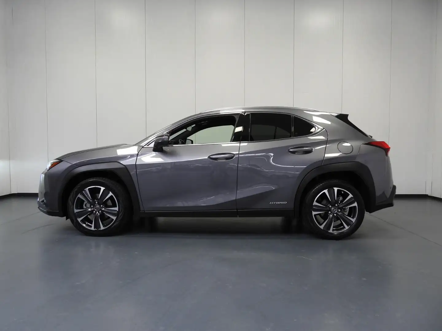 Lexus UX 250h Preference Line NAVI-APP/CAMERA/CLIMA/LED/18"LMV! Grijs - 2