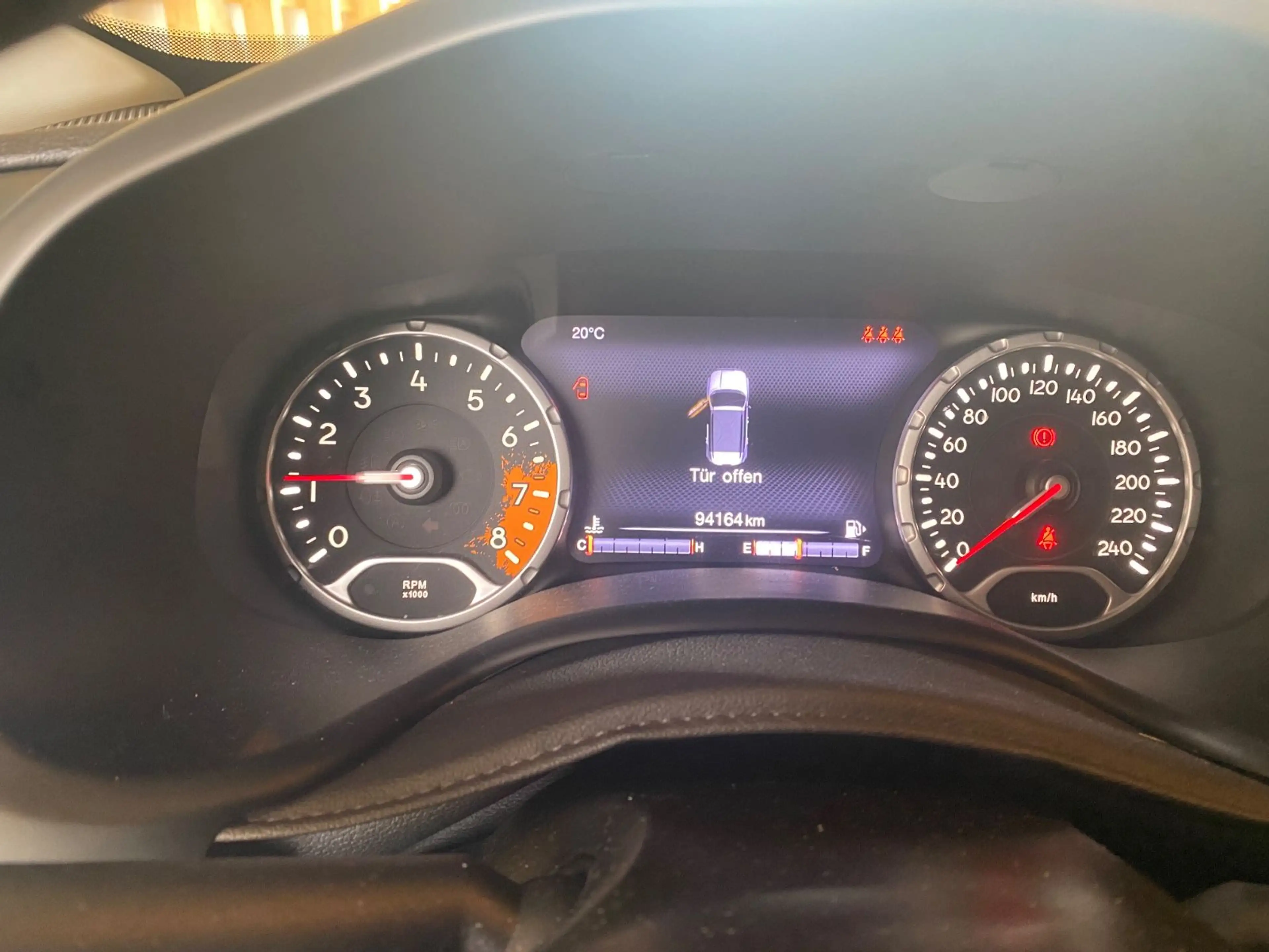 Jeep Renegade Limited FWD — photo 9
