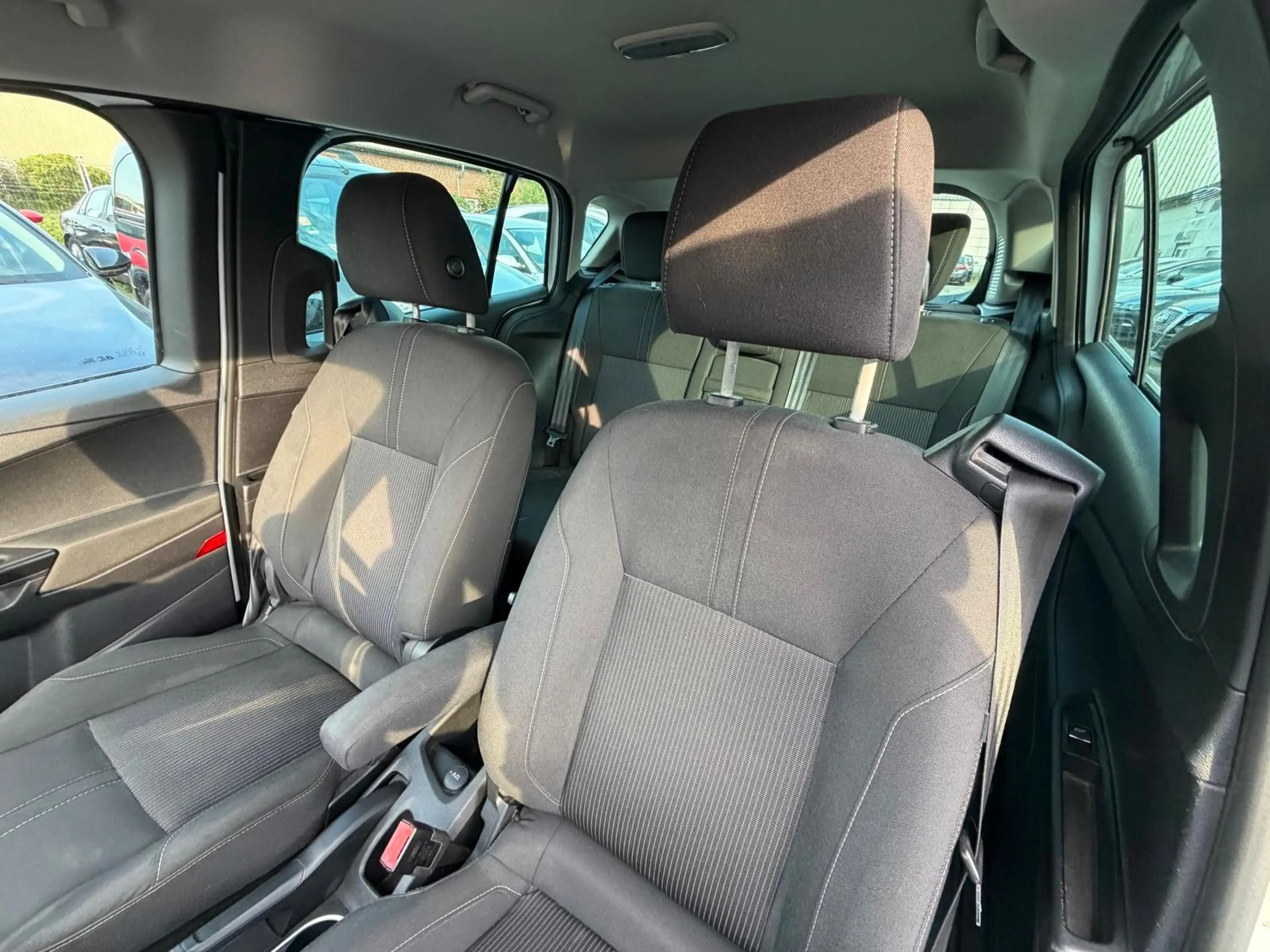 Ford B-Max TÜV NEU, Klima, SZH, ZR-Neu, Service Neu — photo 10