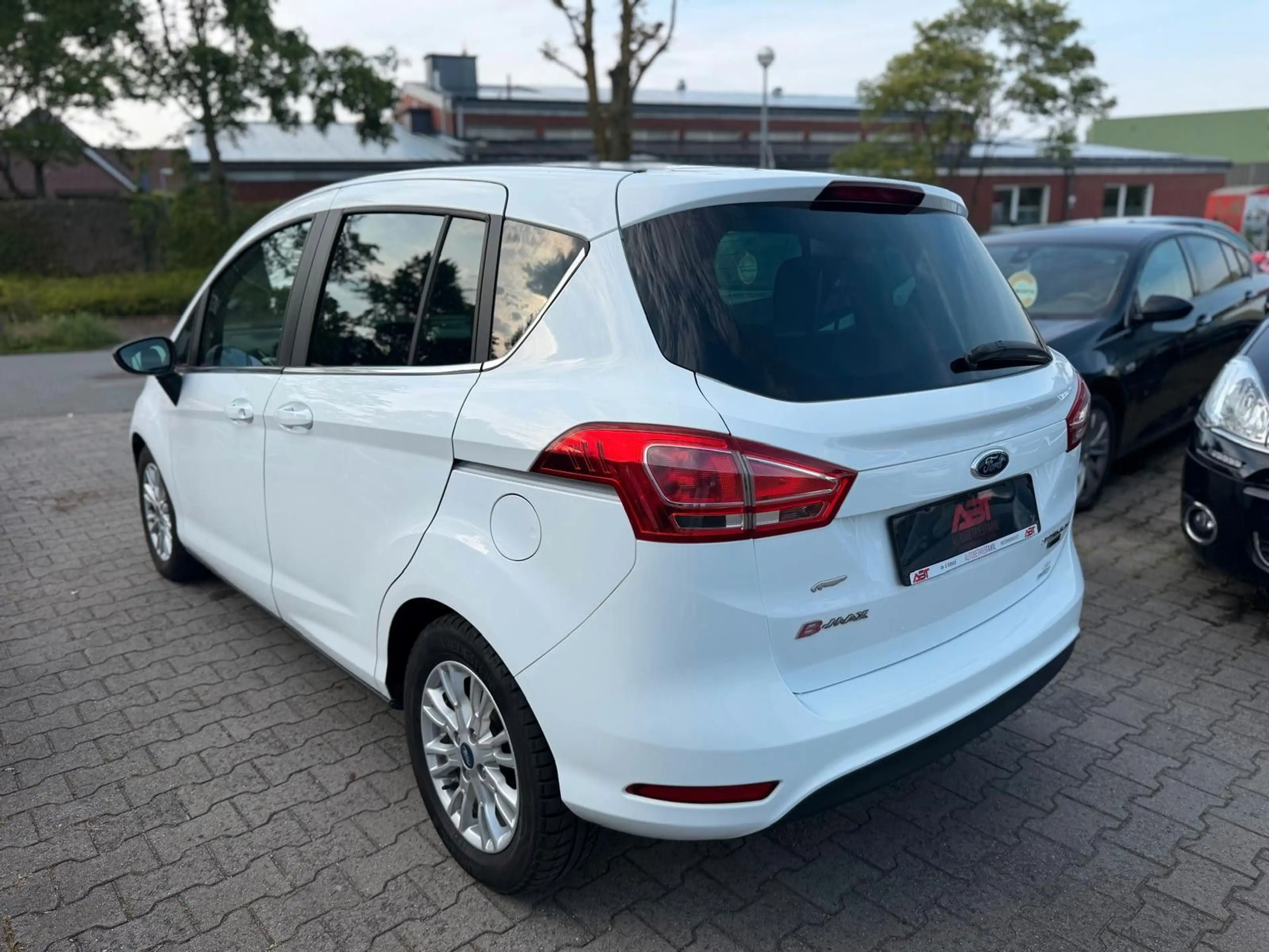 Ford B-Max TÜV NEU, Klima, SZH, ZR-Neu, Service Neu — photo 5