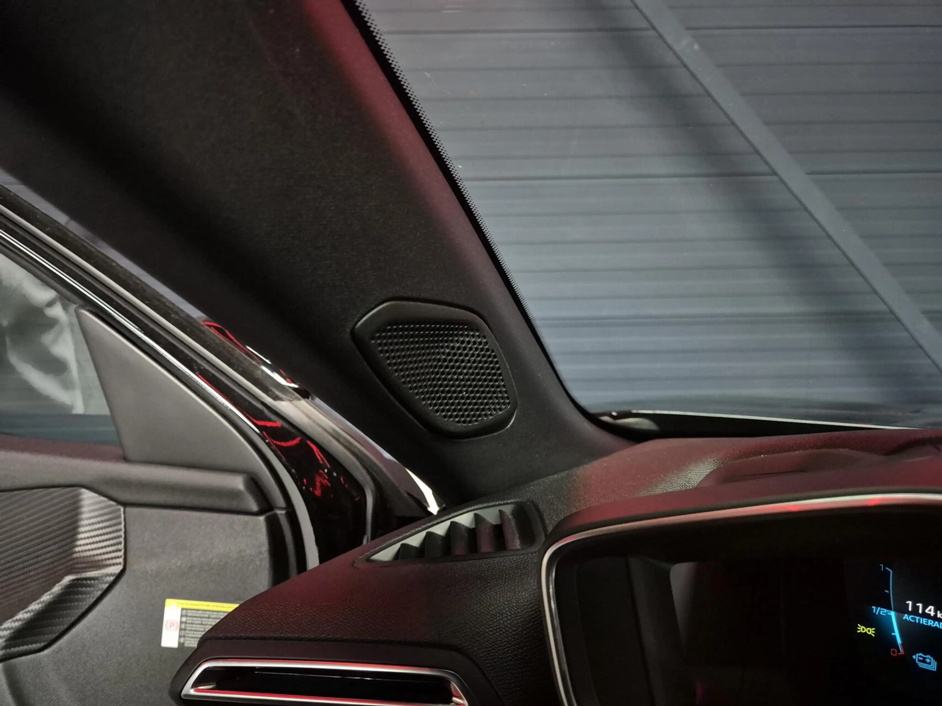 Peugeot e-2008 EV GT Pack 50 kWh |CAM.|CRUISE|APP|SFEER — photo 22