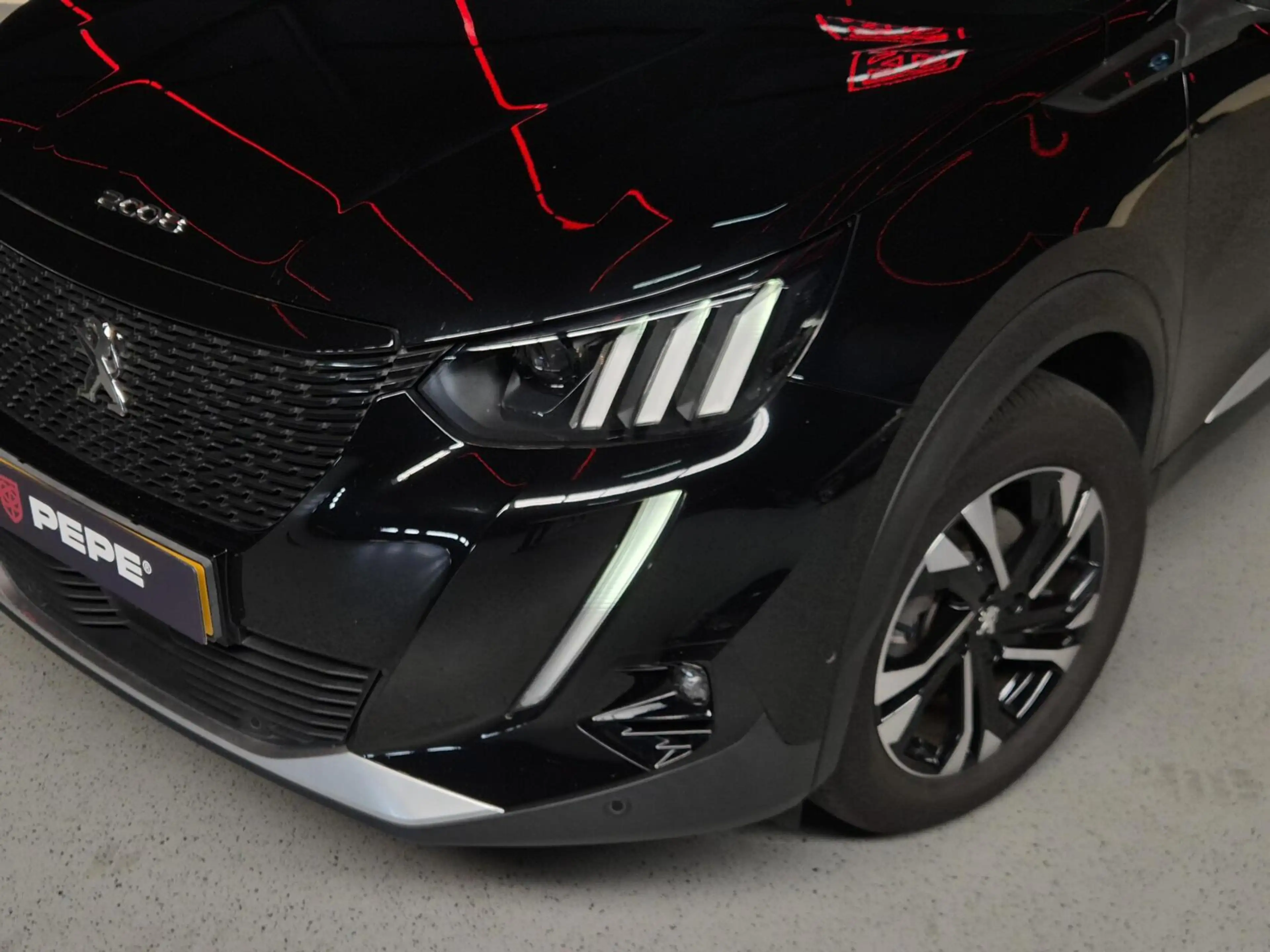 Peugeot e-2008 EV GT Pack 50 kWh |CAM.|CRUISE|APP|SFEER — photo 26