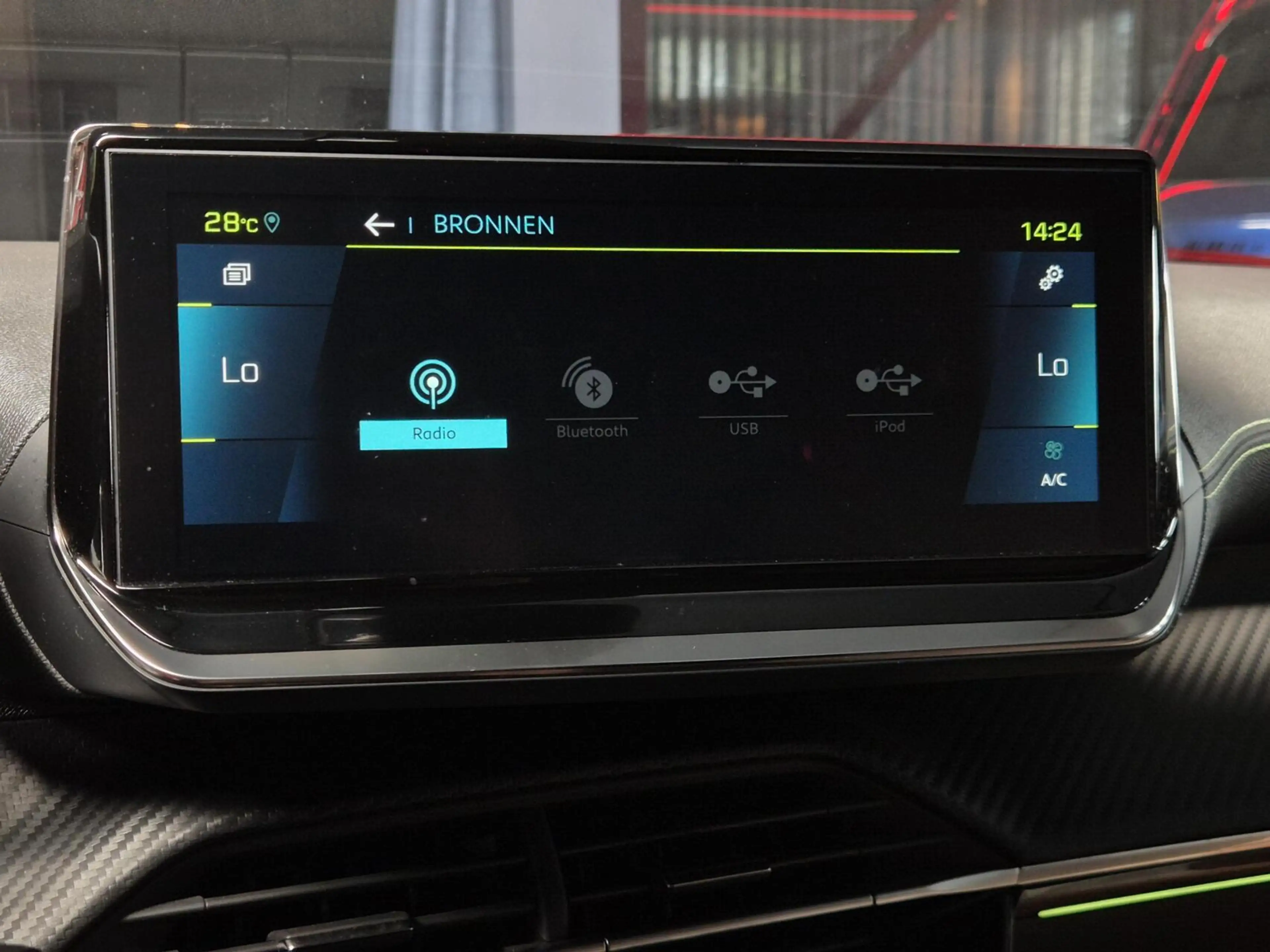 Peugeot e-2008 EV GT Pack 50 kWh |CAM.|CRUISE|APP|SFEER — photo 16