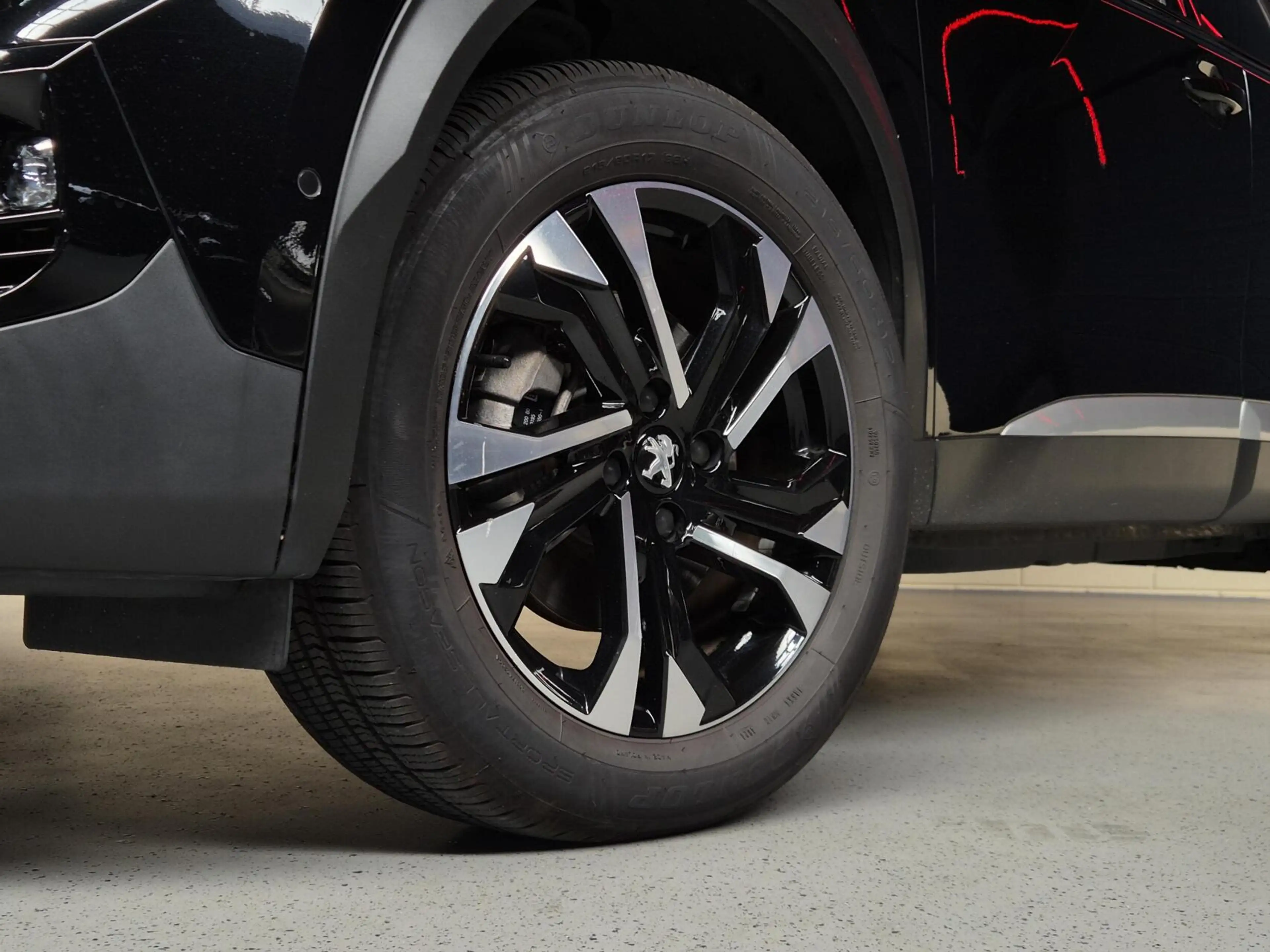 Peugeot e-2008 EV GT Pack 50 kWh |CAM.|CRUISE|APP|SFEER — photo 28