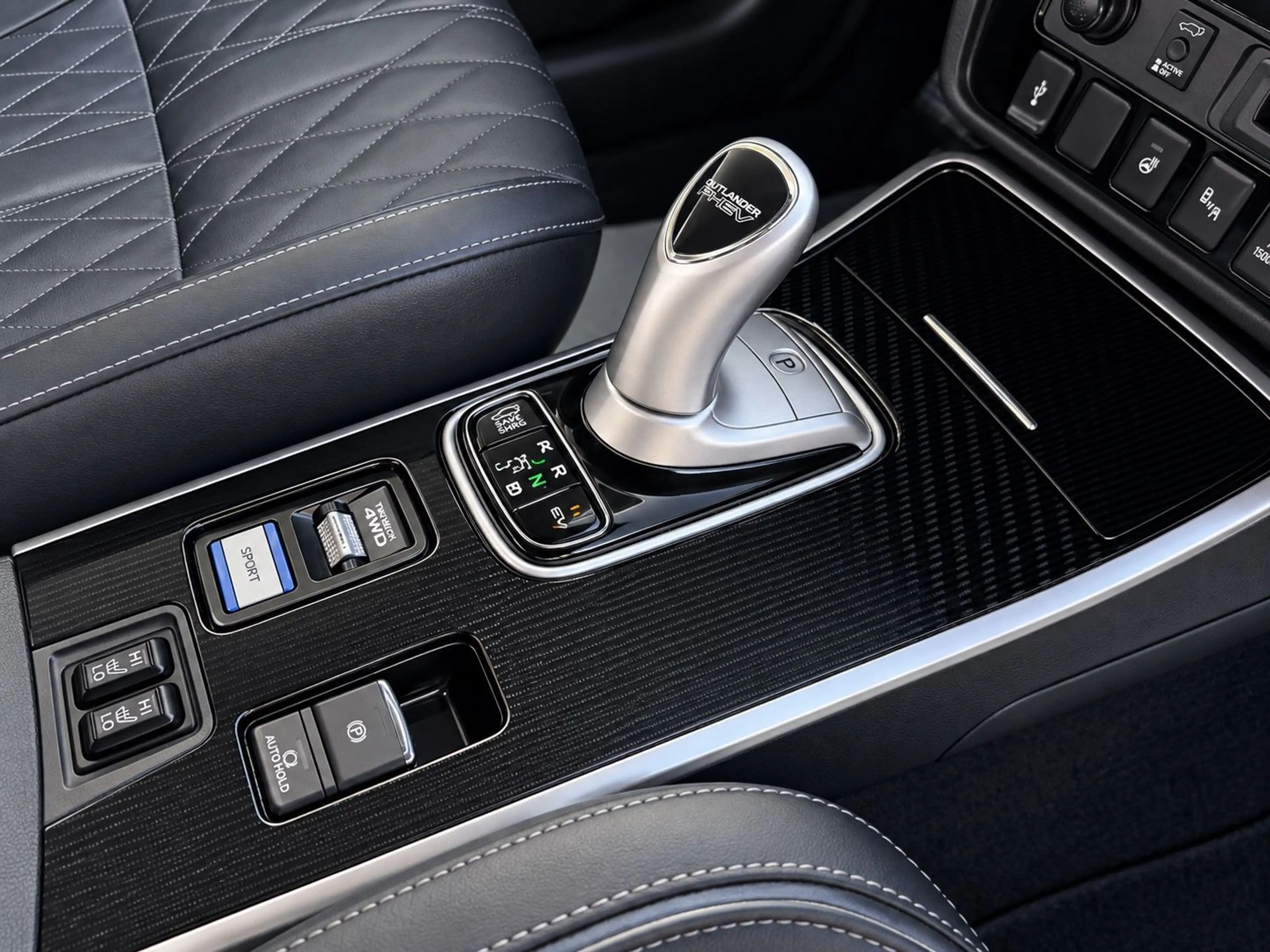 Mitsubishi Outlander PHEV Intro Edition 4WD Autom., 1.Hand — photo 13