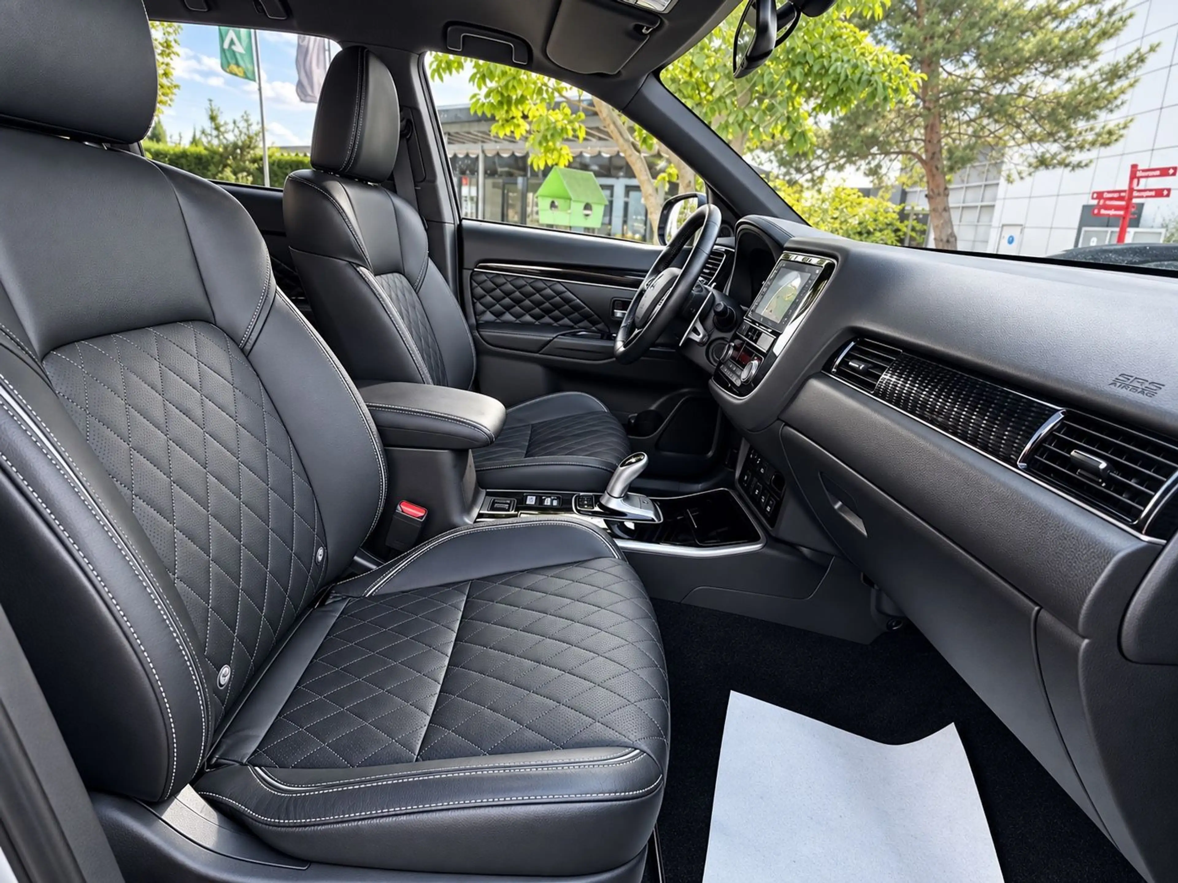 Mitsubishi Outlander PHEV Intro Edition 4WD Autom., 1.Hand — photo 10