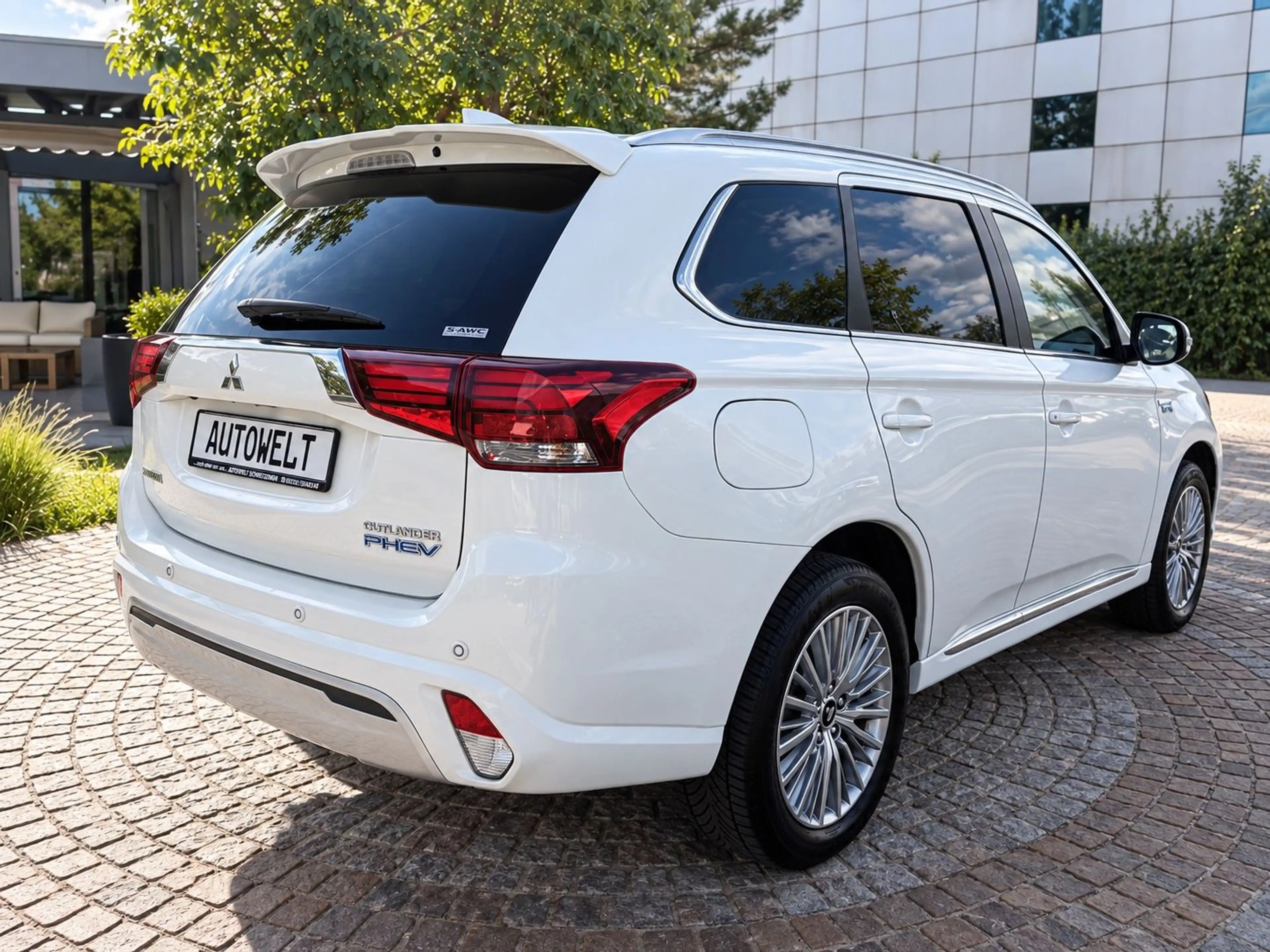 Mitsubishi Outlander PHEV Intro Edition 4WD Autom., 1.Hand — photo 6