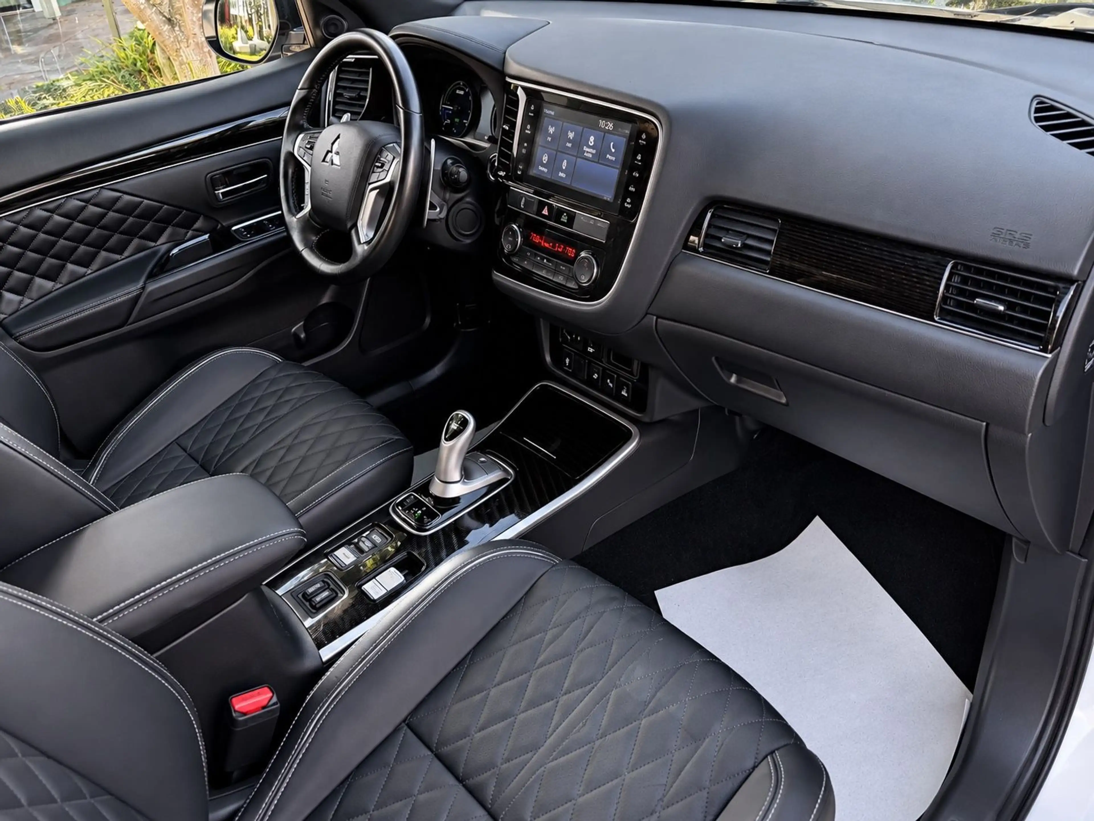 Mitsubishi Outlander PHEV Intro Edition 4WD Autom., 1.Hand — photo 9