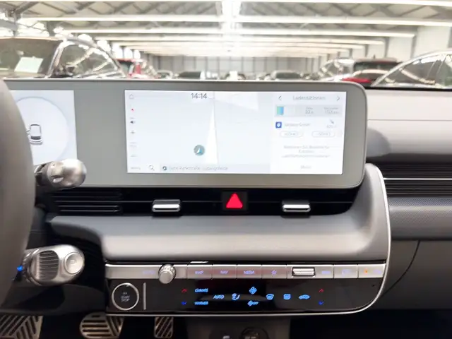 Hyundai Ioniq 5 view 12