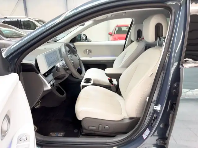 Hyundai Ioniq 5 view 8