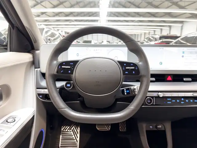 Hyundai Ioniq 5 view 10