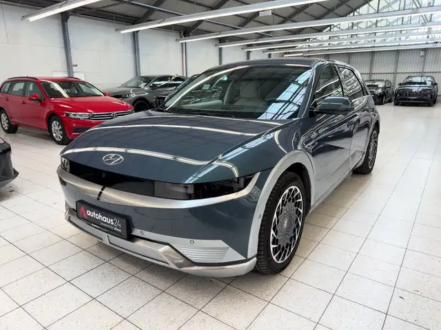 Hyundai Ioniq 5 view 3